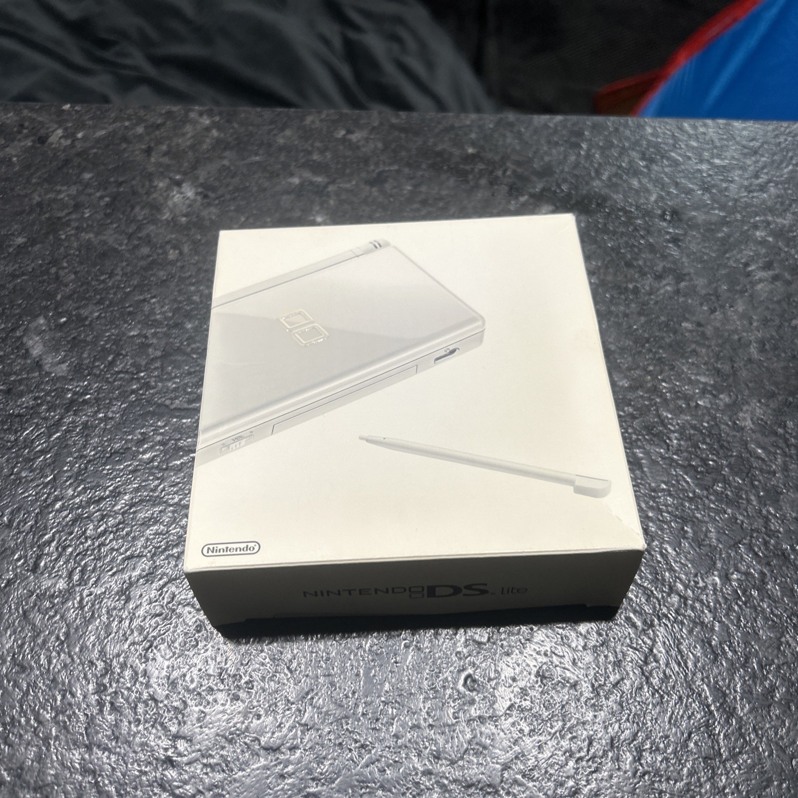 DS Lite Nintendo Console Polar White – In Box Japan model in English