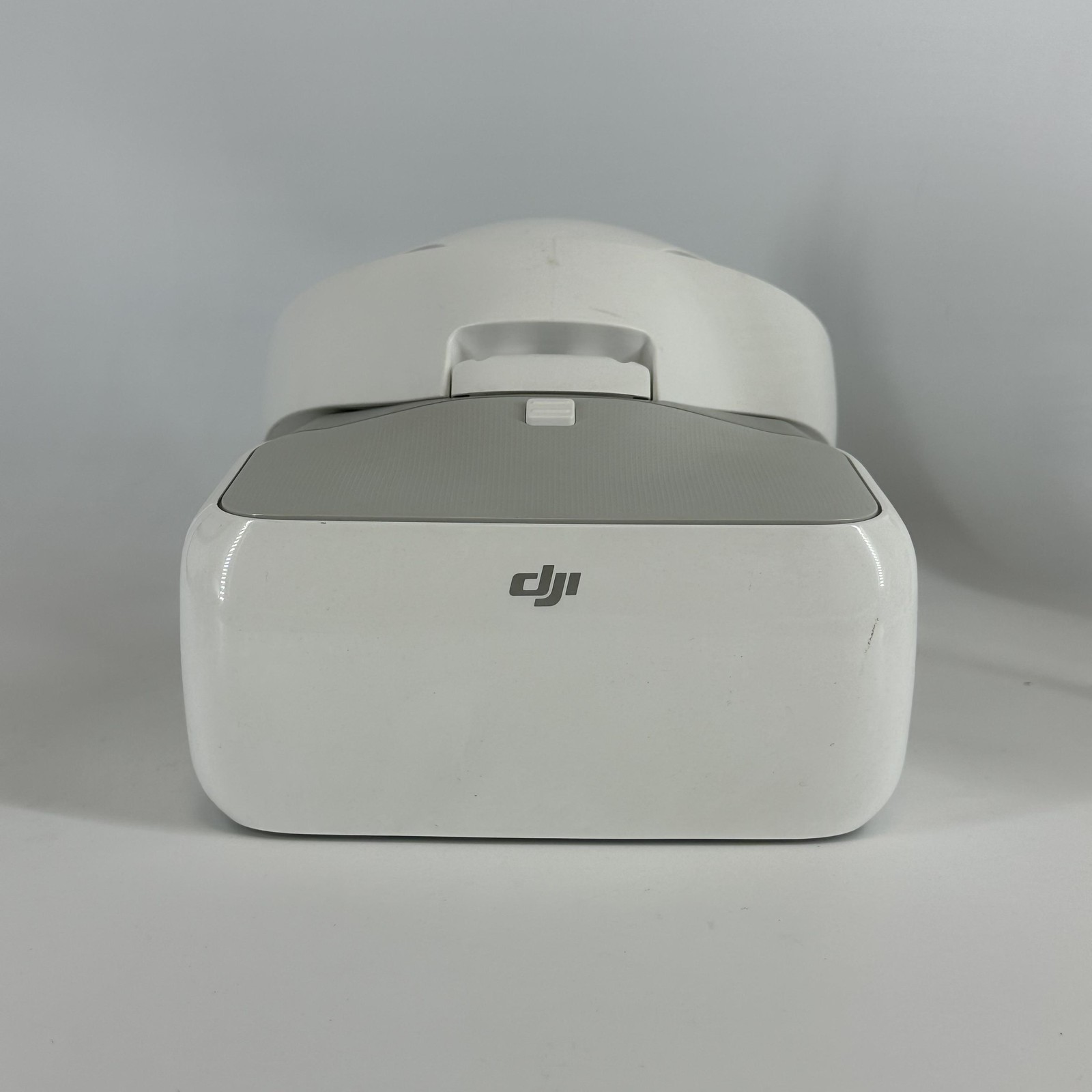 DJI Phantom 3 Standard Drone Quadcopter White w/ DJI goggles FPV – Good