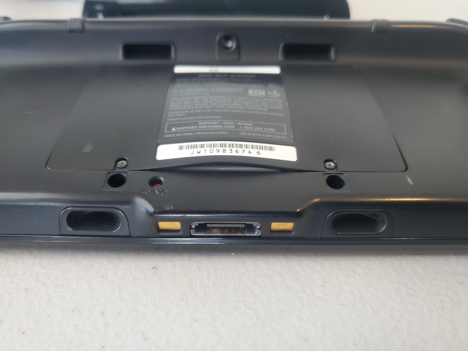 Nintendo Wii U Deluxe 32GB Handheld System Black – (PLEASE READ)
