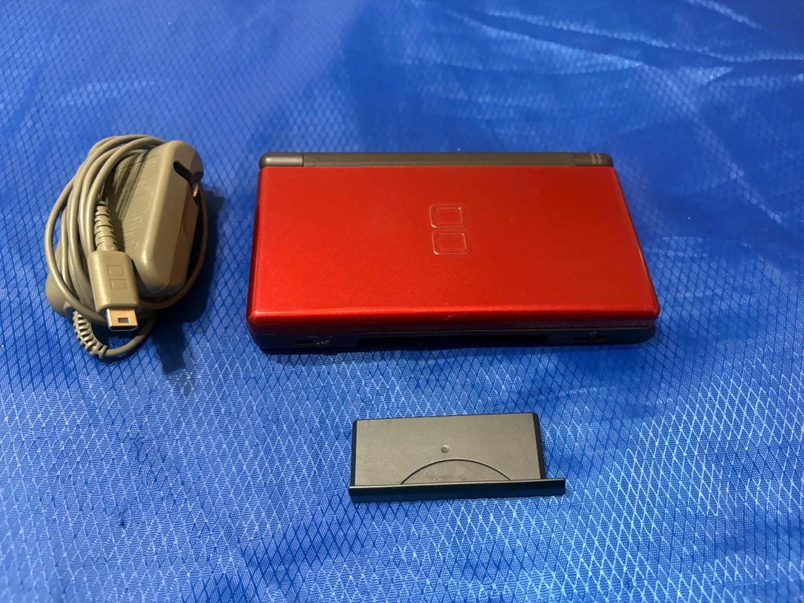Nintendo DS Lite Crimson Handheld System – Red/Black tested and working