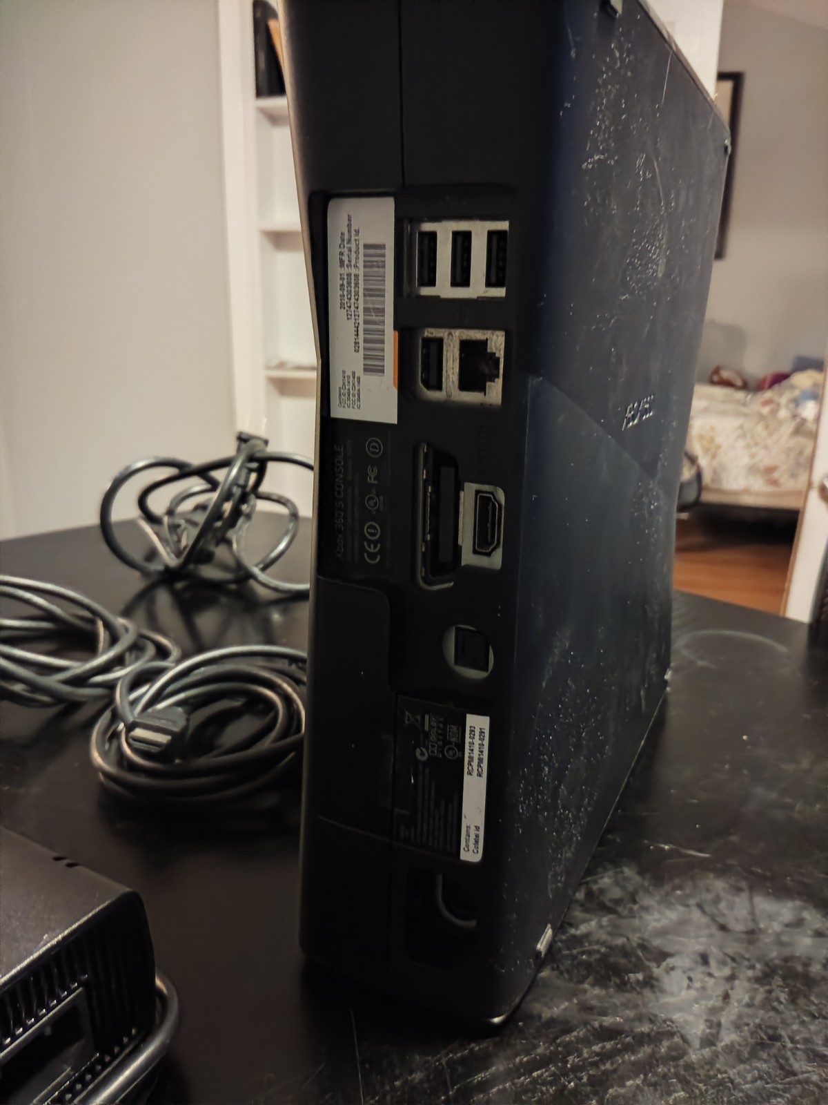 Microsoft Xbox 360 S 4GB Black Console