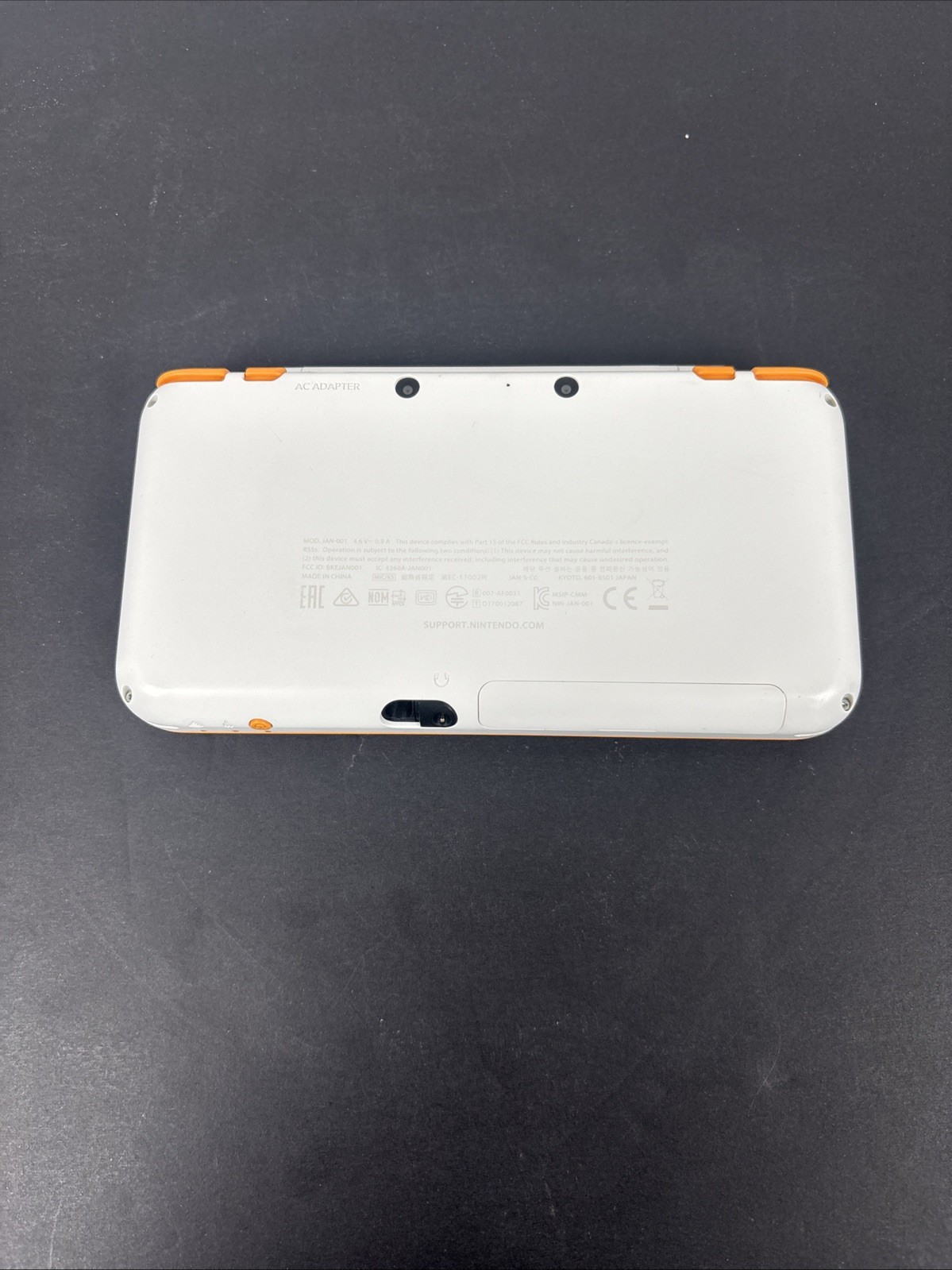 Nintendo 2DS XL Handheld Console w/ Case (JAN-001) White/Orange – VERY GOOD COND