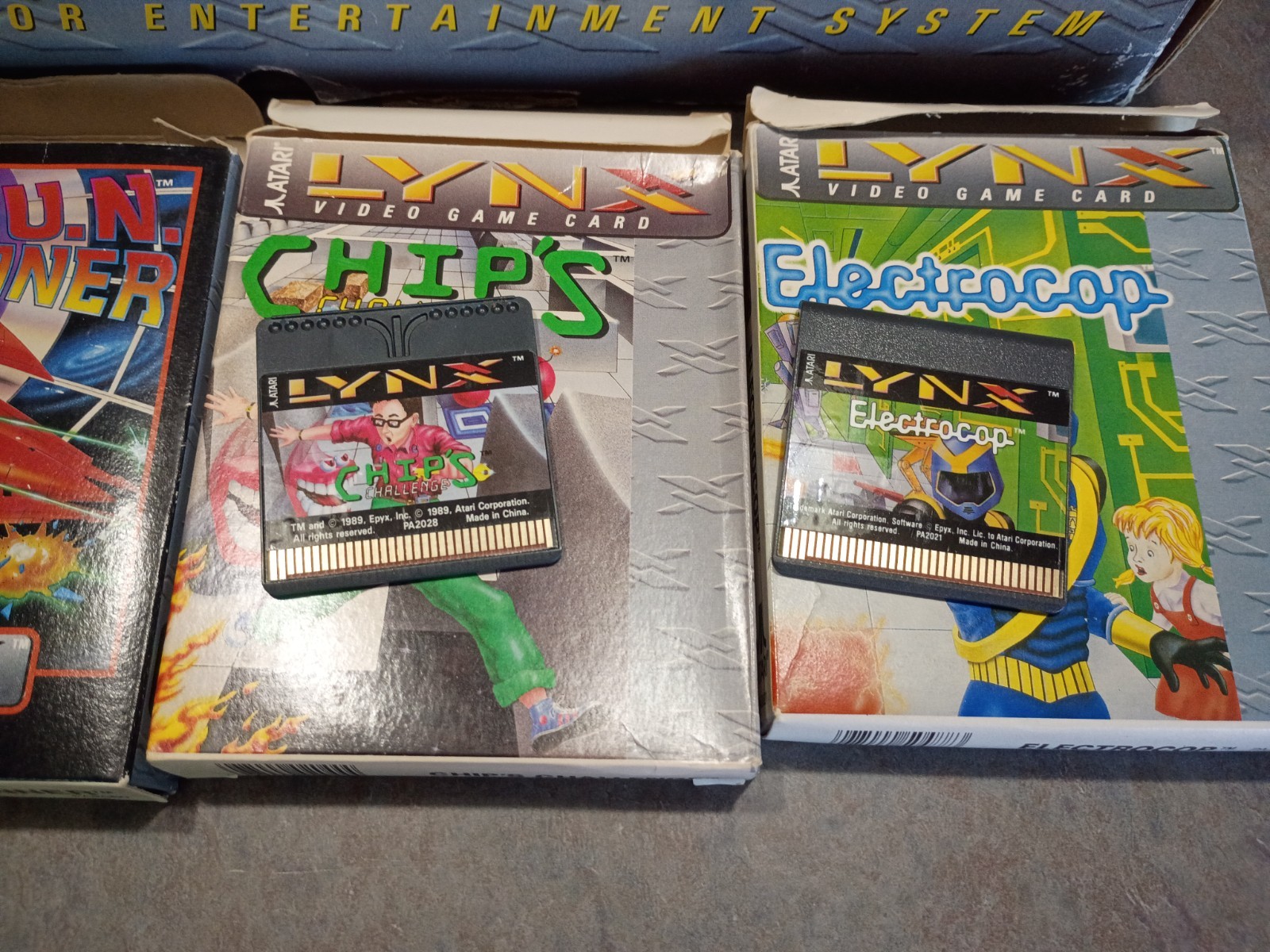 Atari LYNX Portable gaming video system + games in box parts repair