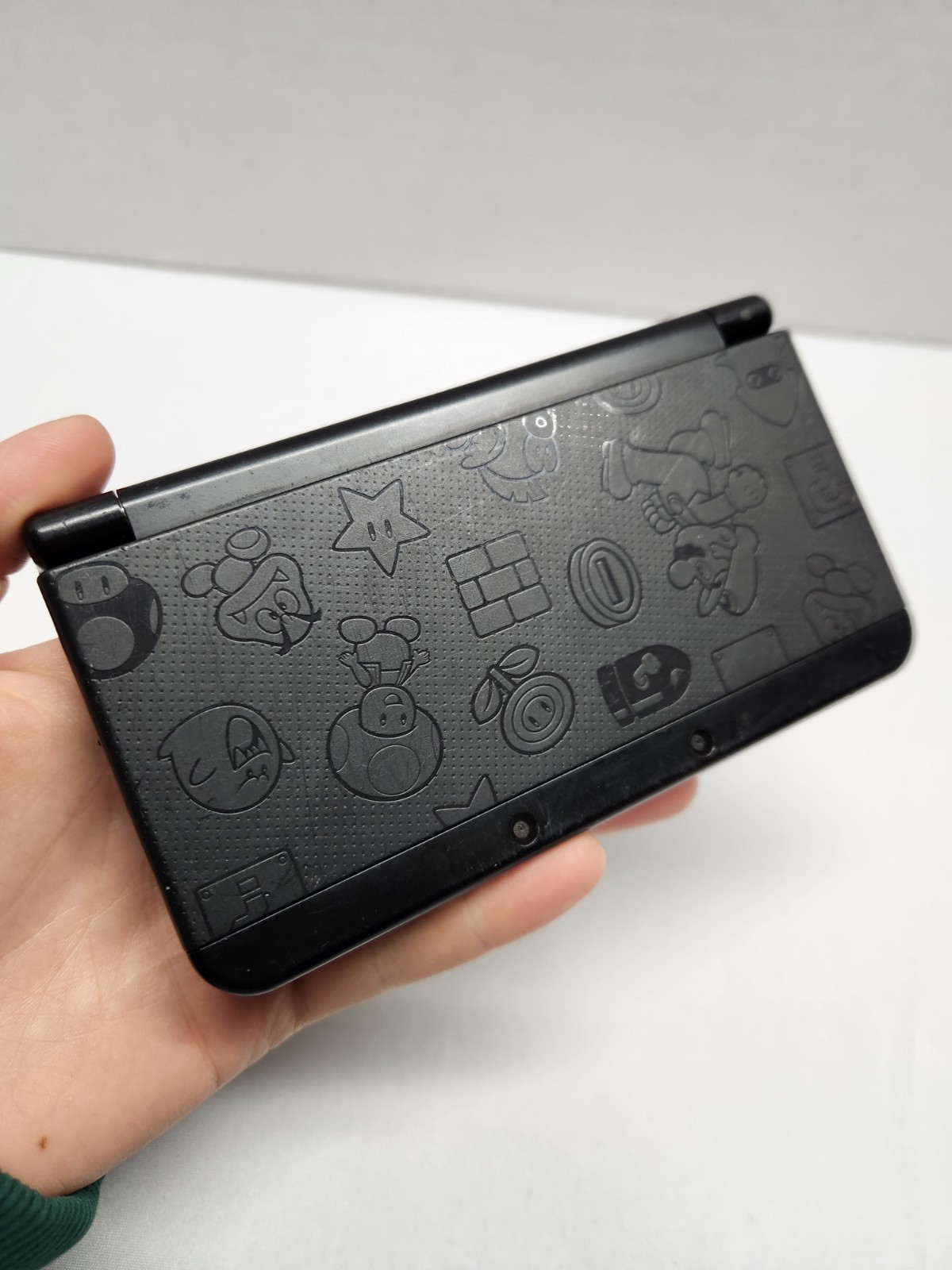 New Nintendo 3DS Mario Edition Black Friday Edition