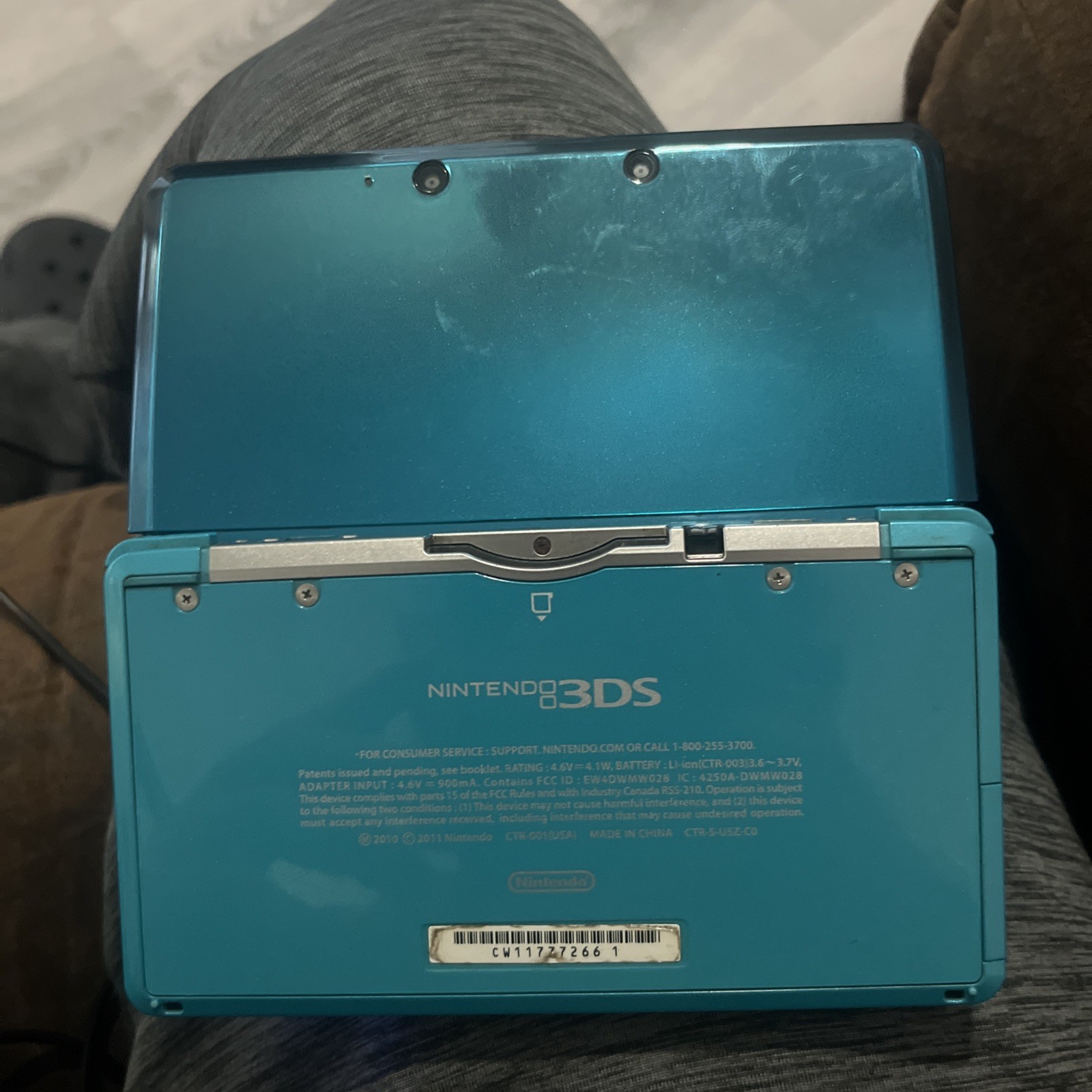 Nintendo 3DS Handheld System – Aqua Blue Charger, Stylus Doesn’t Read Games