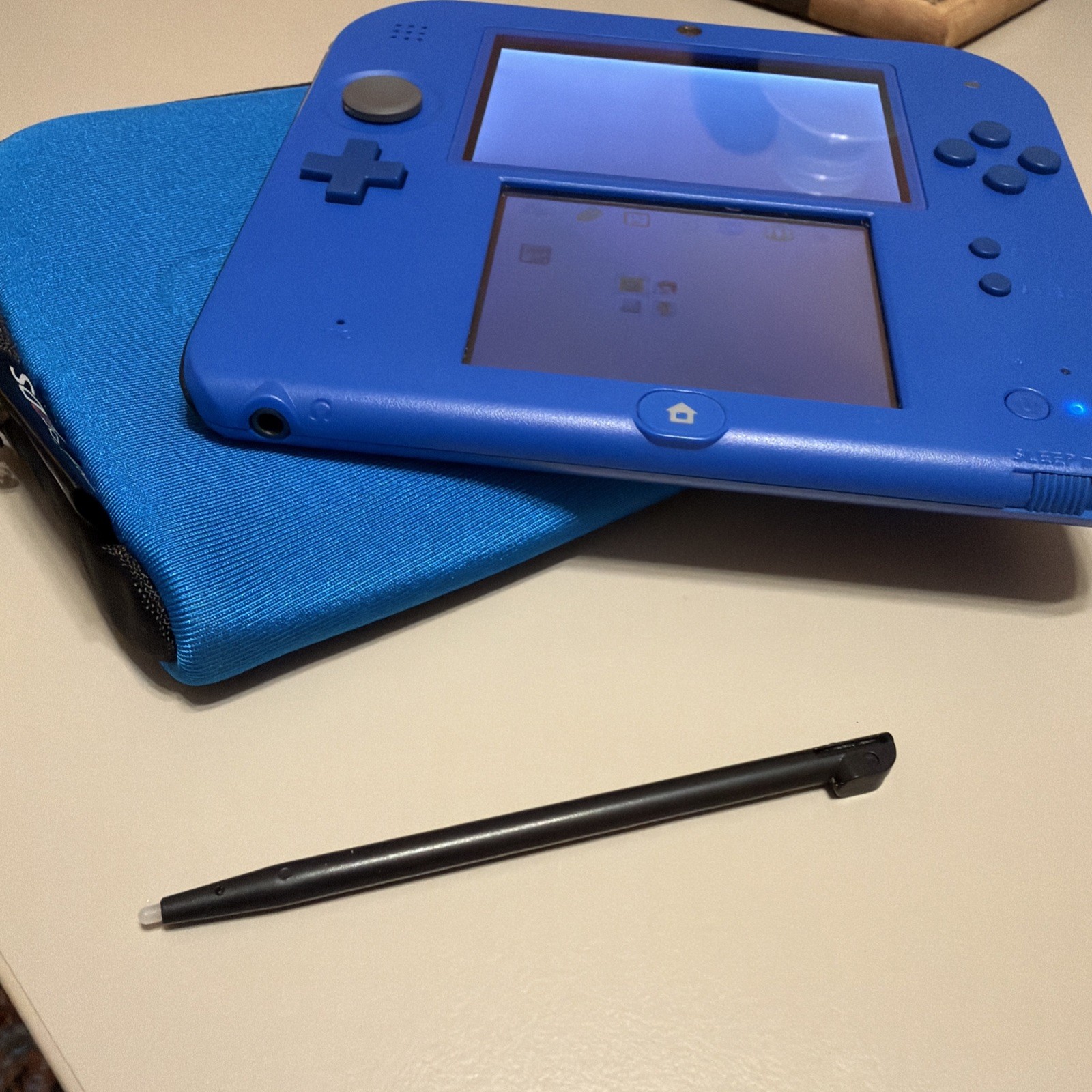 Nintendo 2DS original Blue with official case