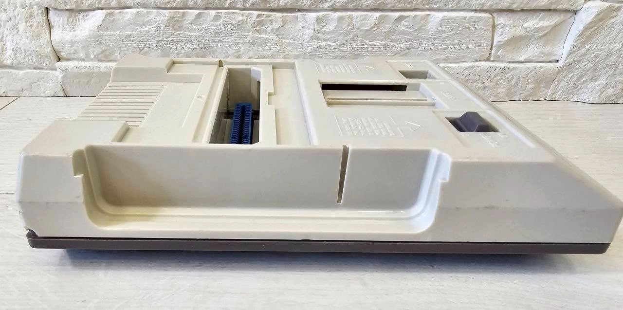 Retro Game Console 8 bit Dendy Junior Vintage 1990 for parts only