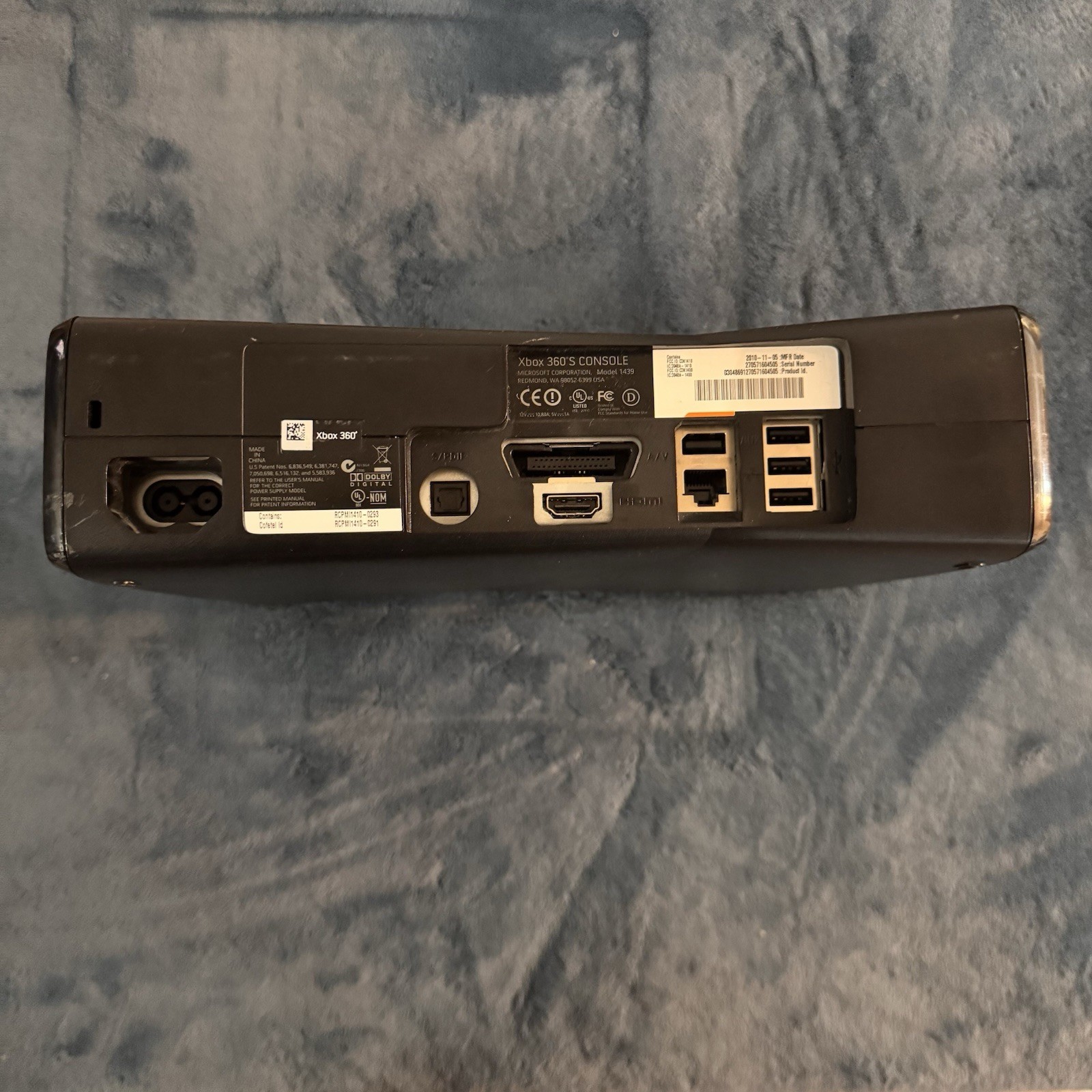 Microsoft Xbox 360 with Kinect 250GB Mat Black Console Controller & Cables