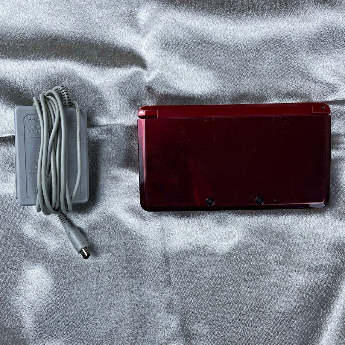 Nintendo 3DS Console Flame Red CTR-001 Handheld System w/Charger & Stylus Tested