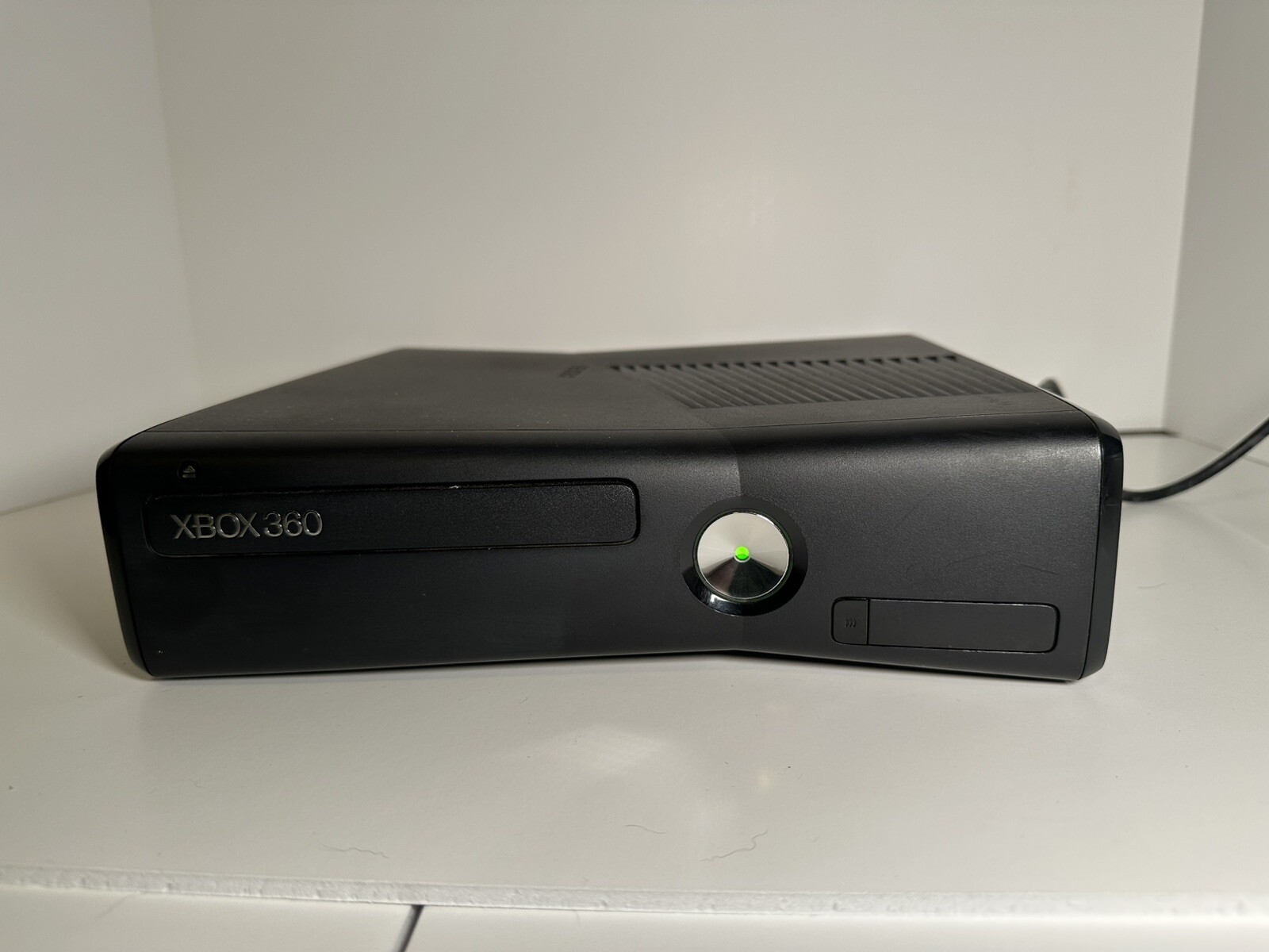 XBox 360 S Console Bundle with controller, keyboard attachment, and 5 games