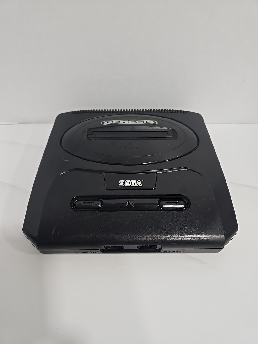 Sega Genesis II Console Model 1631 + 1 Controller & Sonic the Hedgehog 2 TESTED
