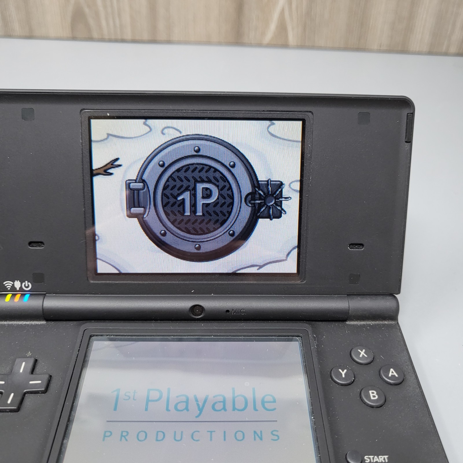 Nintendo DSi Matte Black Console + Stylus + Club Penguin Game Tested Working