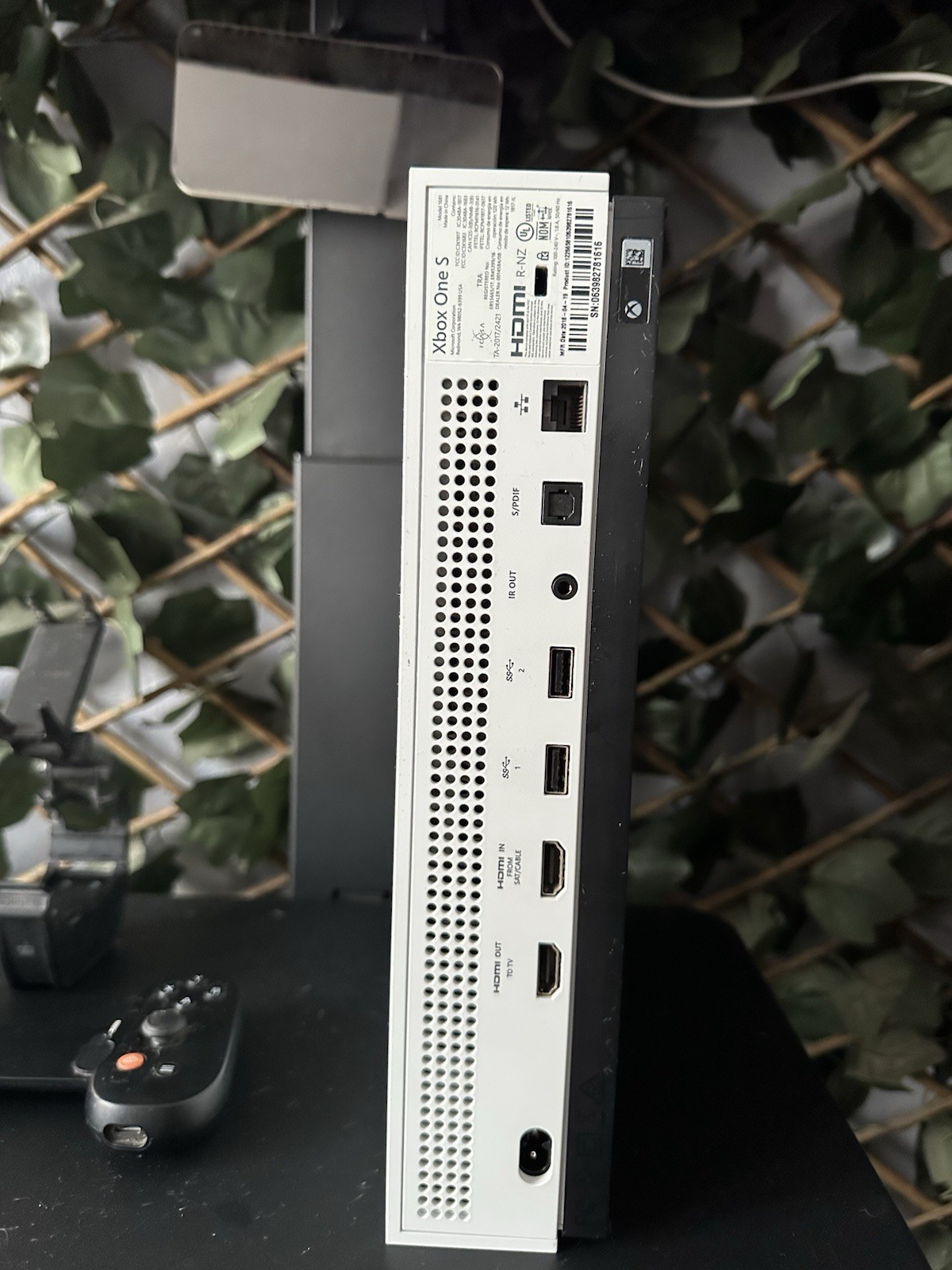 Xbox One S 1TB Console White Bundle