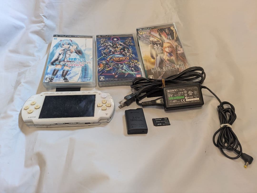Sony PSP-1000 White Console Tested Region Free w/ AC Adapter Games Japan