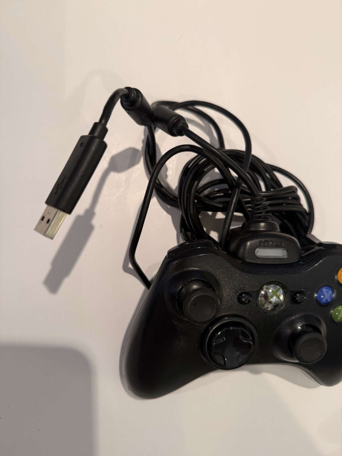 Microsoft Xbox 360 Console Bundle Kinect Sensor 1414 Wired Controller