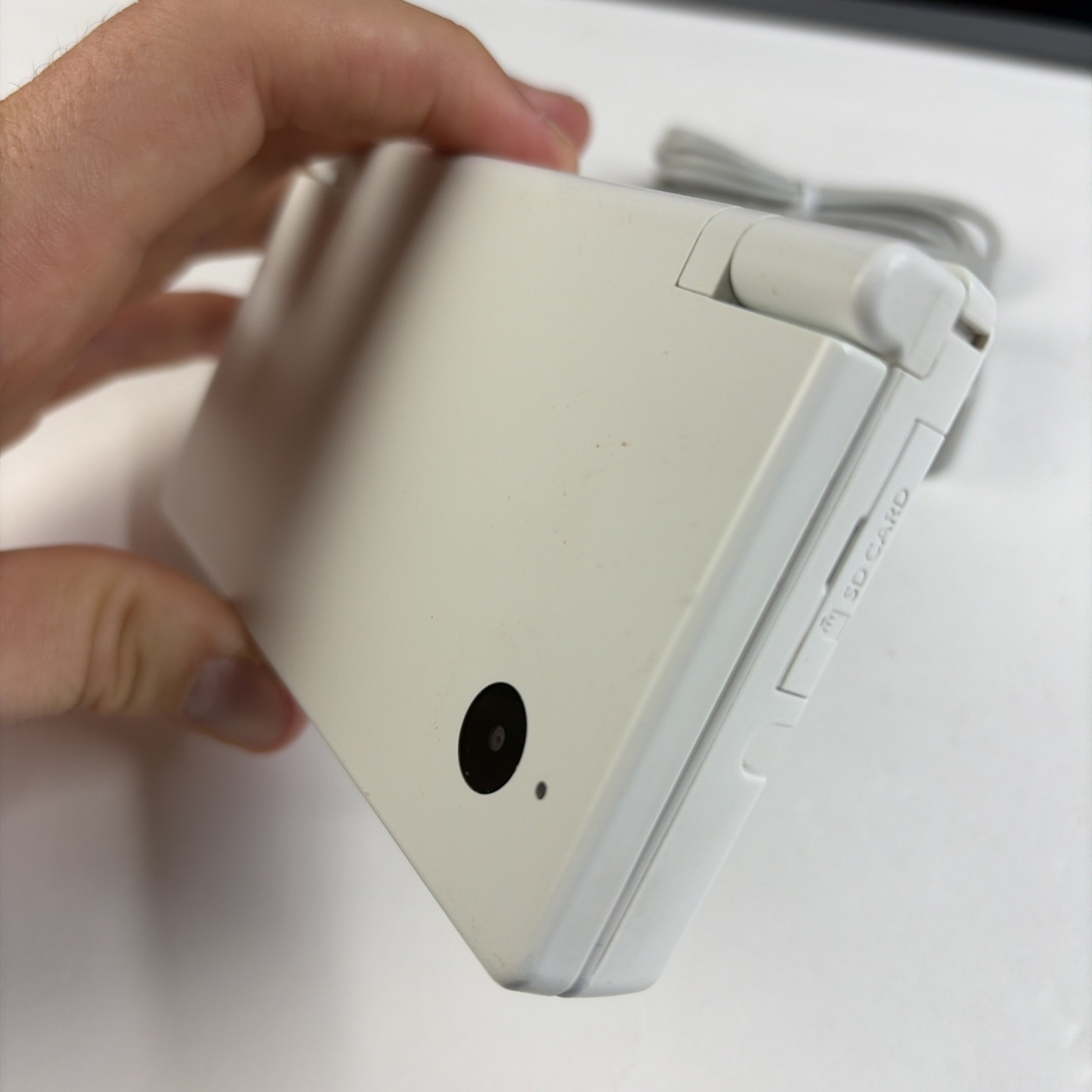 Nintendo DSi White Handheld Game Console with Charger. TESTED/WORKING US Model