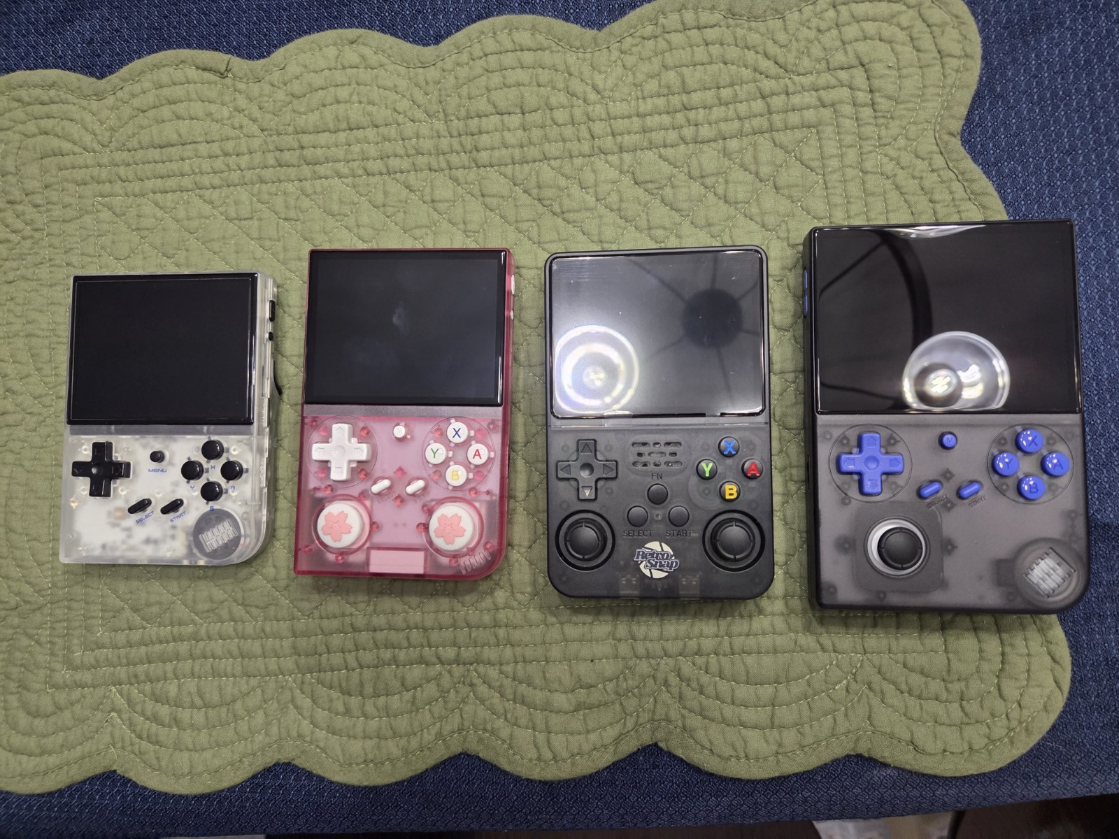 Retro Handheld Video Game Console Lot R36S Snap G350 RG35XX RG40XXV Anbernic