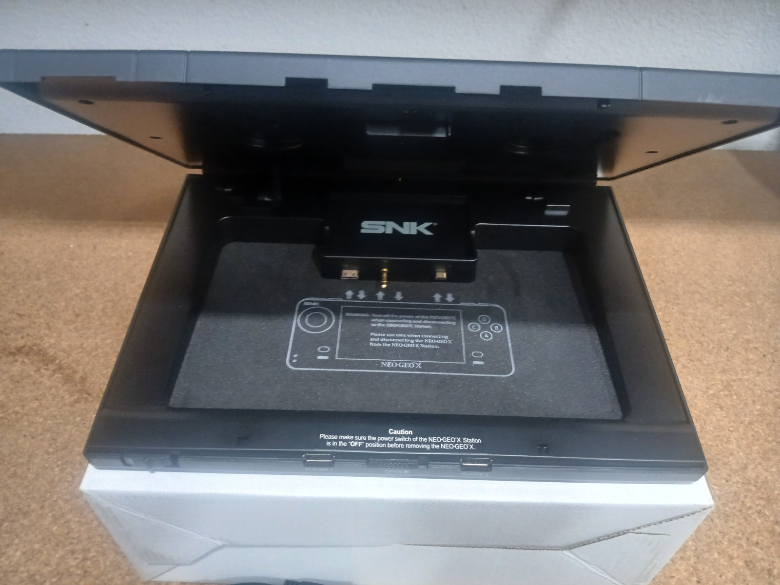 Neo Geo X – Gold – Dock Charging Station (ONLY) with AV and HDMI Cable