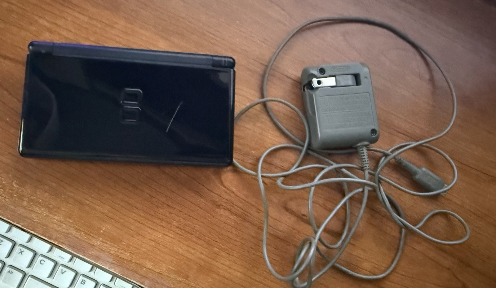 Nintendo DS Lite (Black) USG-001 Handheld Console w/ Charger Flaw~L@@K!!