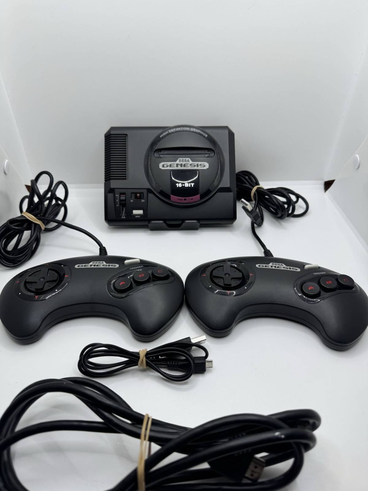 Sega Genesis Mini Classic Console 16 Bit MK-16000 W/ 2 Controller & Cords Tested