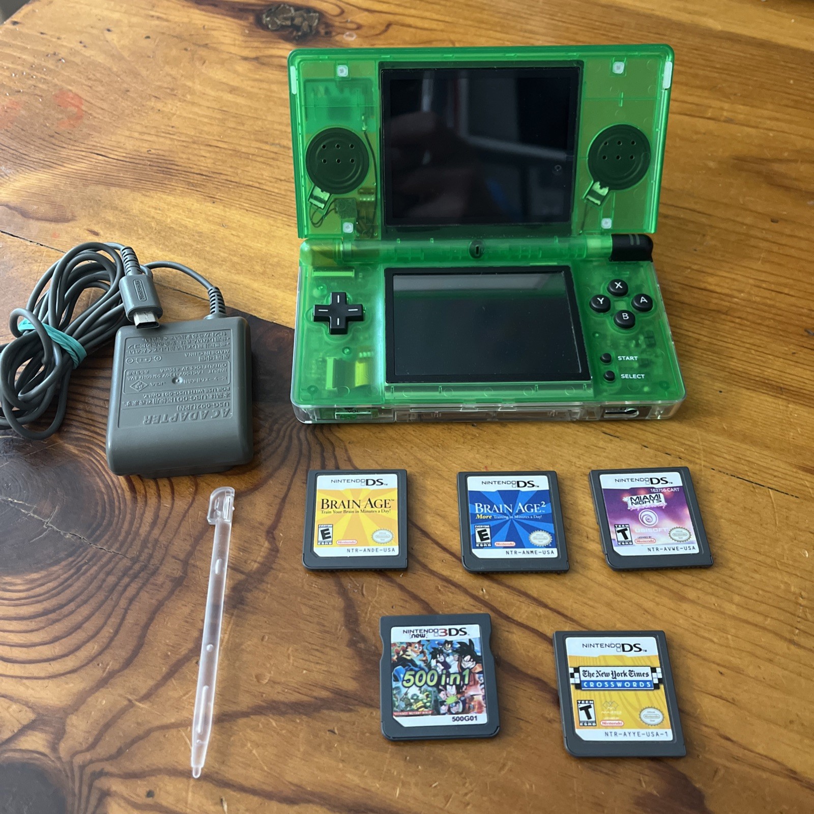 Nintendo DS Lite Bundle + 500 Mult-cartridge (US Version)
