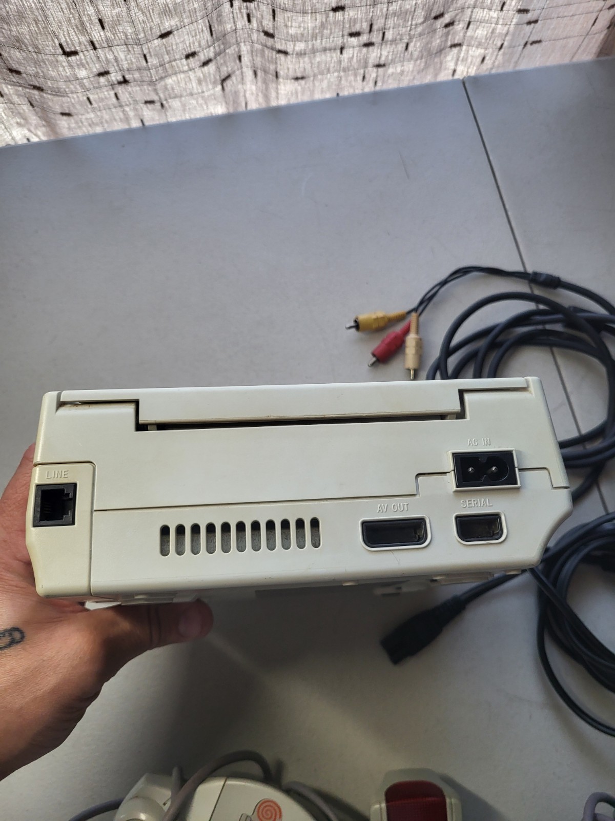 SEGA Dreamcast White Console Bundle OEM VMU Memory Card 2 Controllers AV Cable