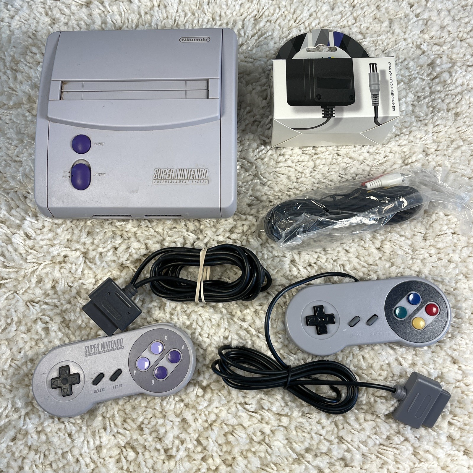 Nintendo SNES Super Nintendo Jr SNS-101 Console System Bundle 2 Controllers