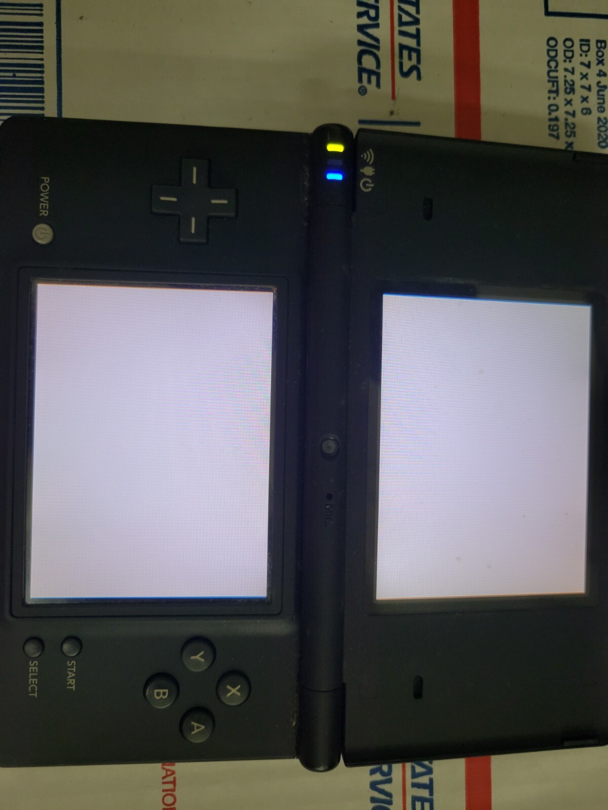 Nintendo DSi Console, JAPANESE, Triggers, Yellow Scrn, QUIK! [G210]
