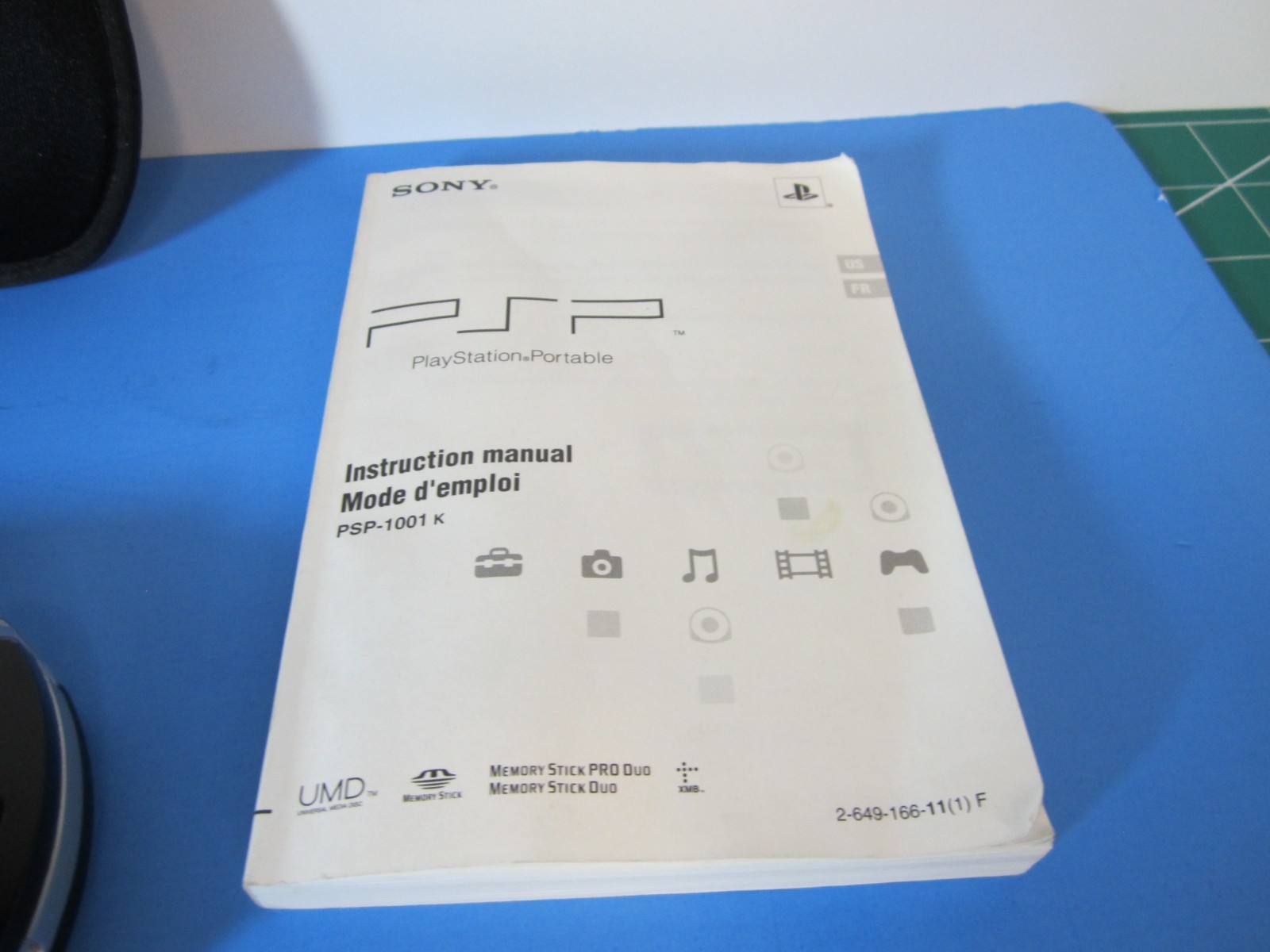 SONY PSP-1001 Black Console Bundle 7-Games with manuals & accessories *TESTED*