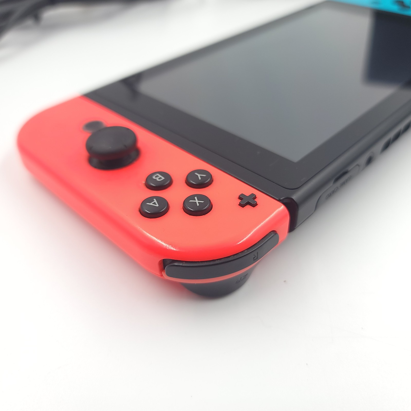 Nintendo Switch V2 32GB Gray Console with Red/Blue Joy-Cons, Broken Red Joy-Con