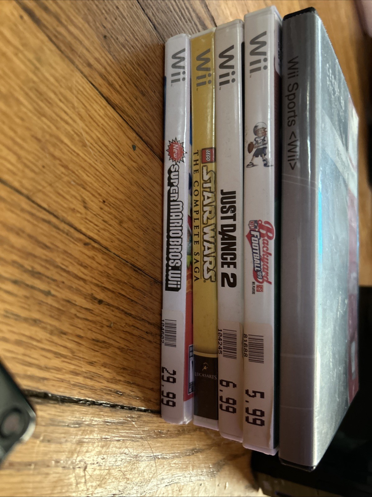 Nintendo Wii Black Console, comes with all necessary wires,comes with controller
