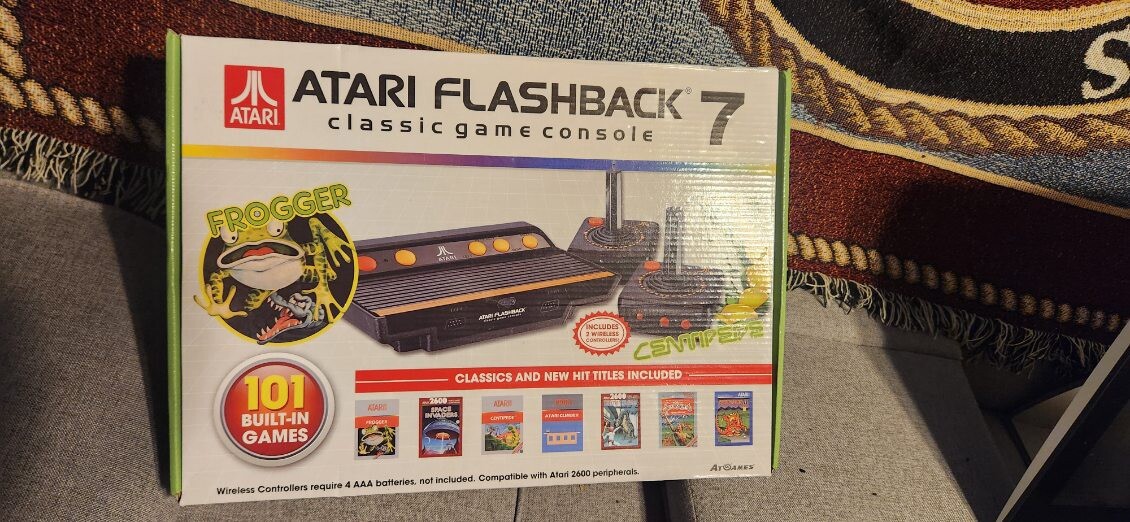 Atari Flashback 7 Classic Game Console includes 2 wireless controllers 101 games