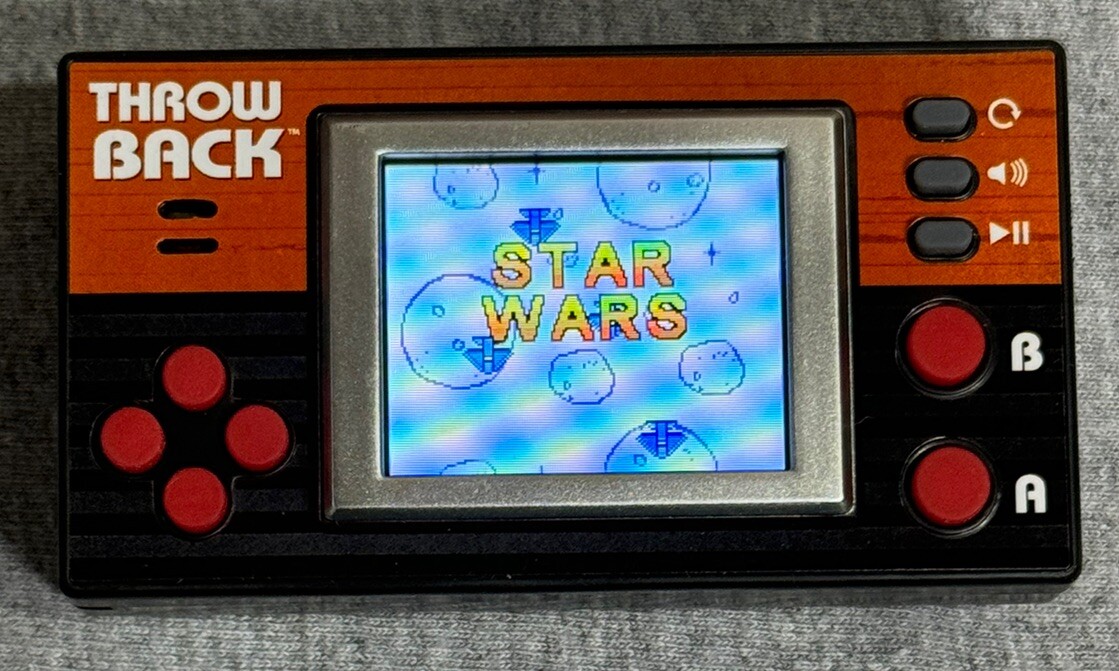 3.5″ 8 Bit Game Console Mini Pocket Video Classic Handheld Built-in 150 + Game