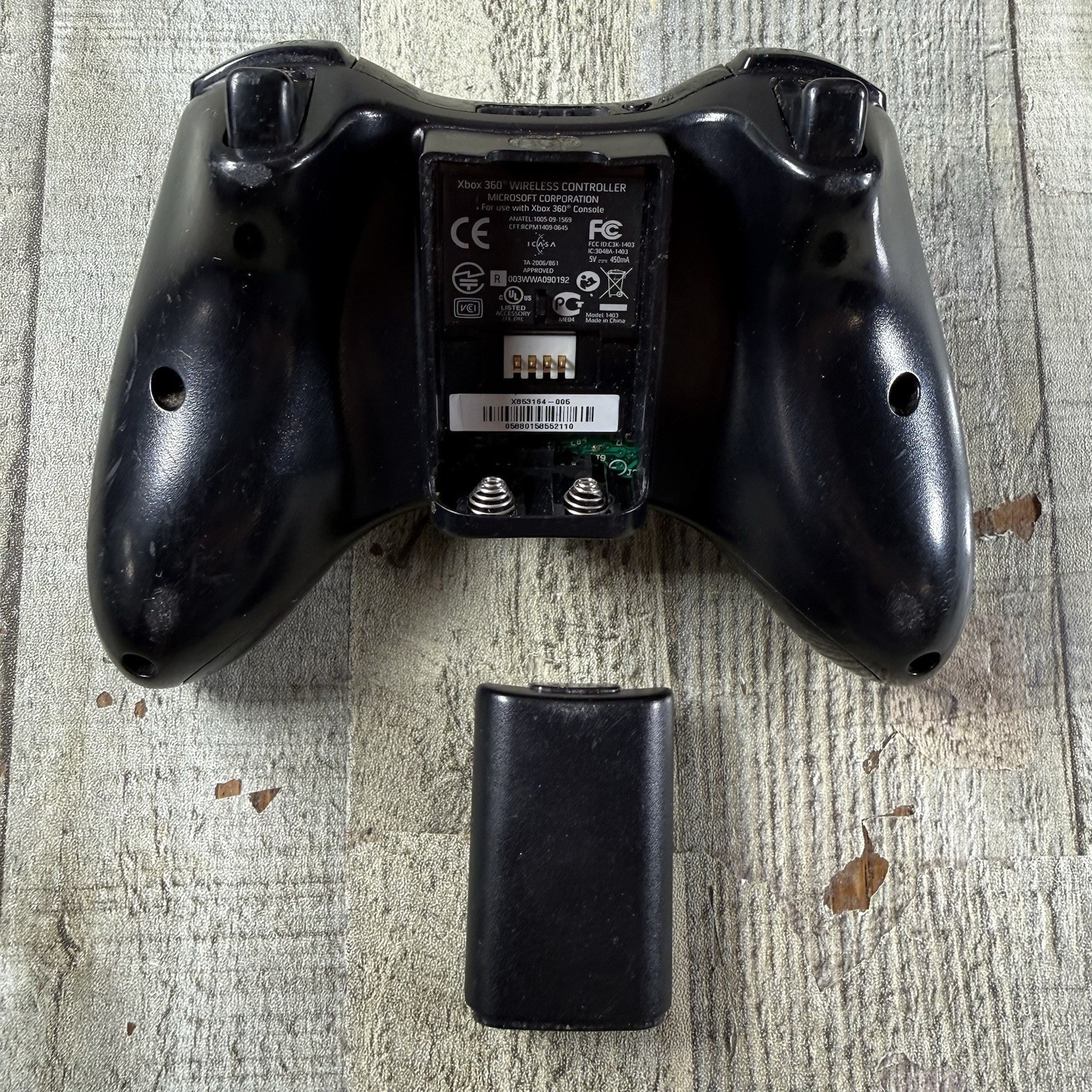 Microsoft Xbox 360 S 250GB Console, Controllers, Cables, 12 Games, Glossy Black
