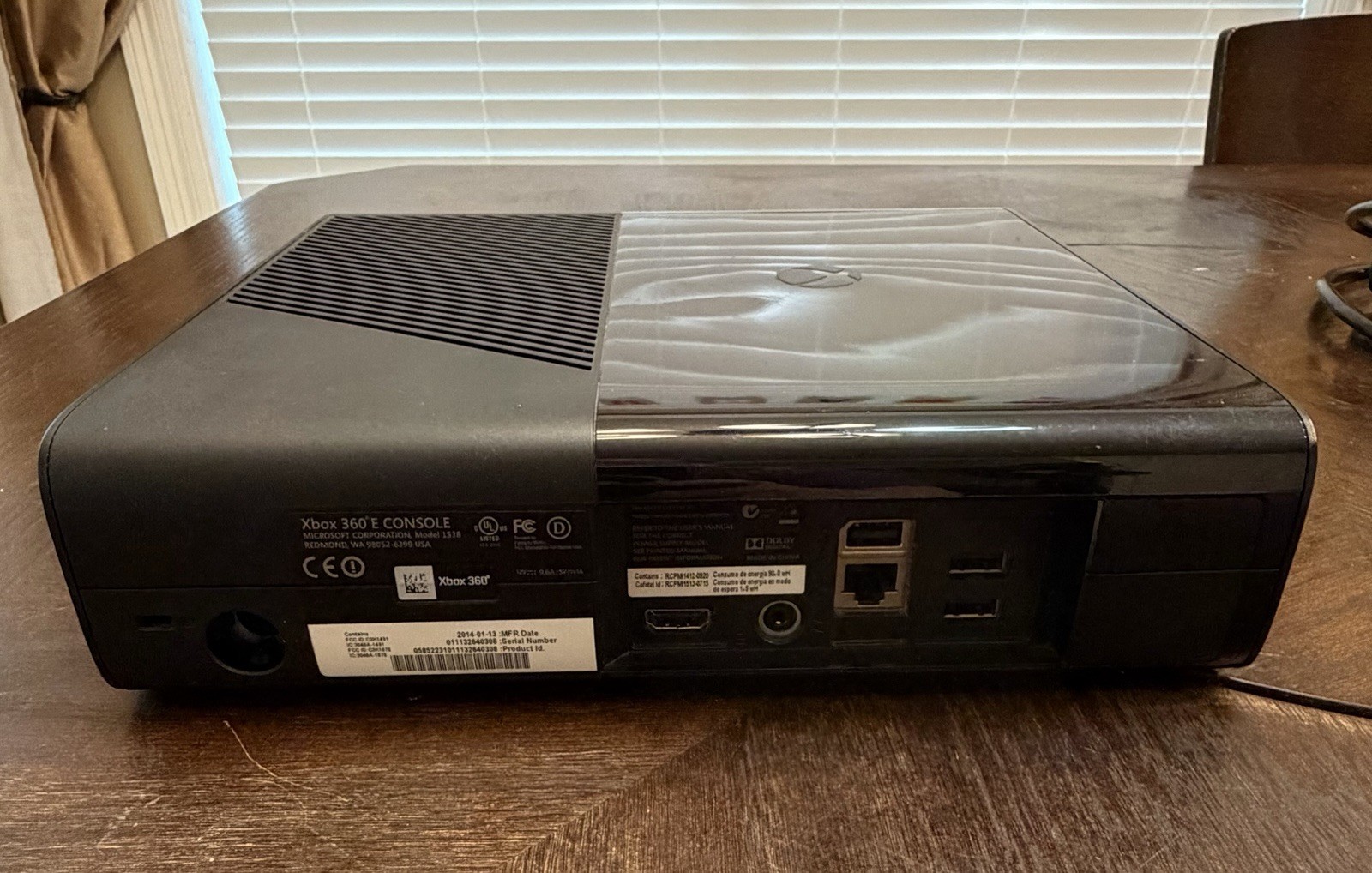 xbox 360 E console Black 4gb And Controller Tested Works