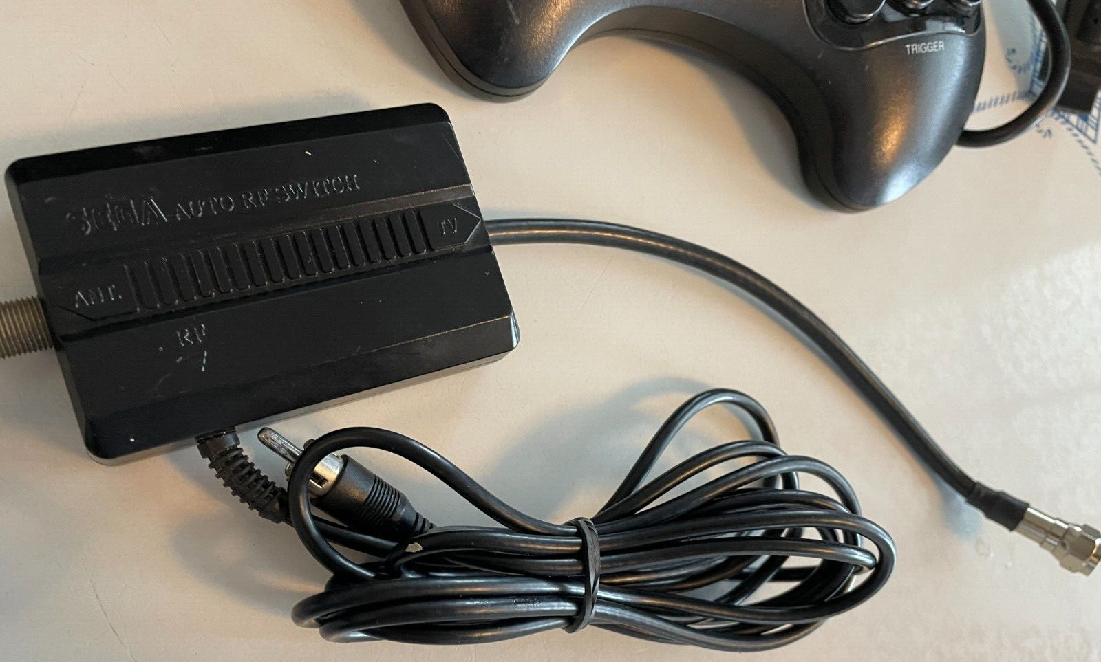 SEGA GENESIS Console 1601 Game System 2 Controllers 3 Games Power + RF Cords WRX