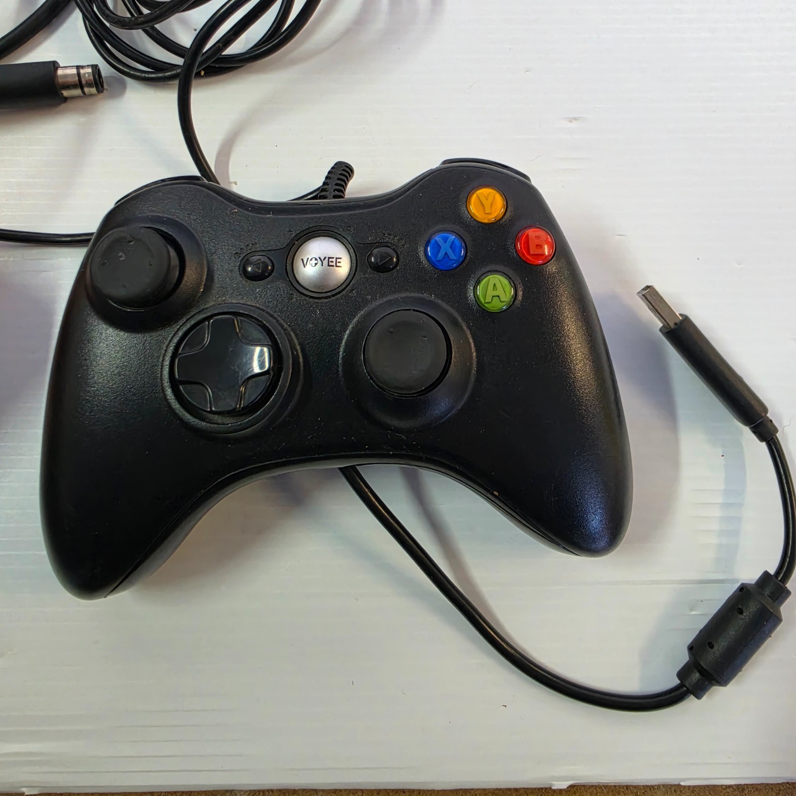 Xbox 360E Game Console Bundle – Controller, cable, games, – working