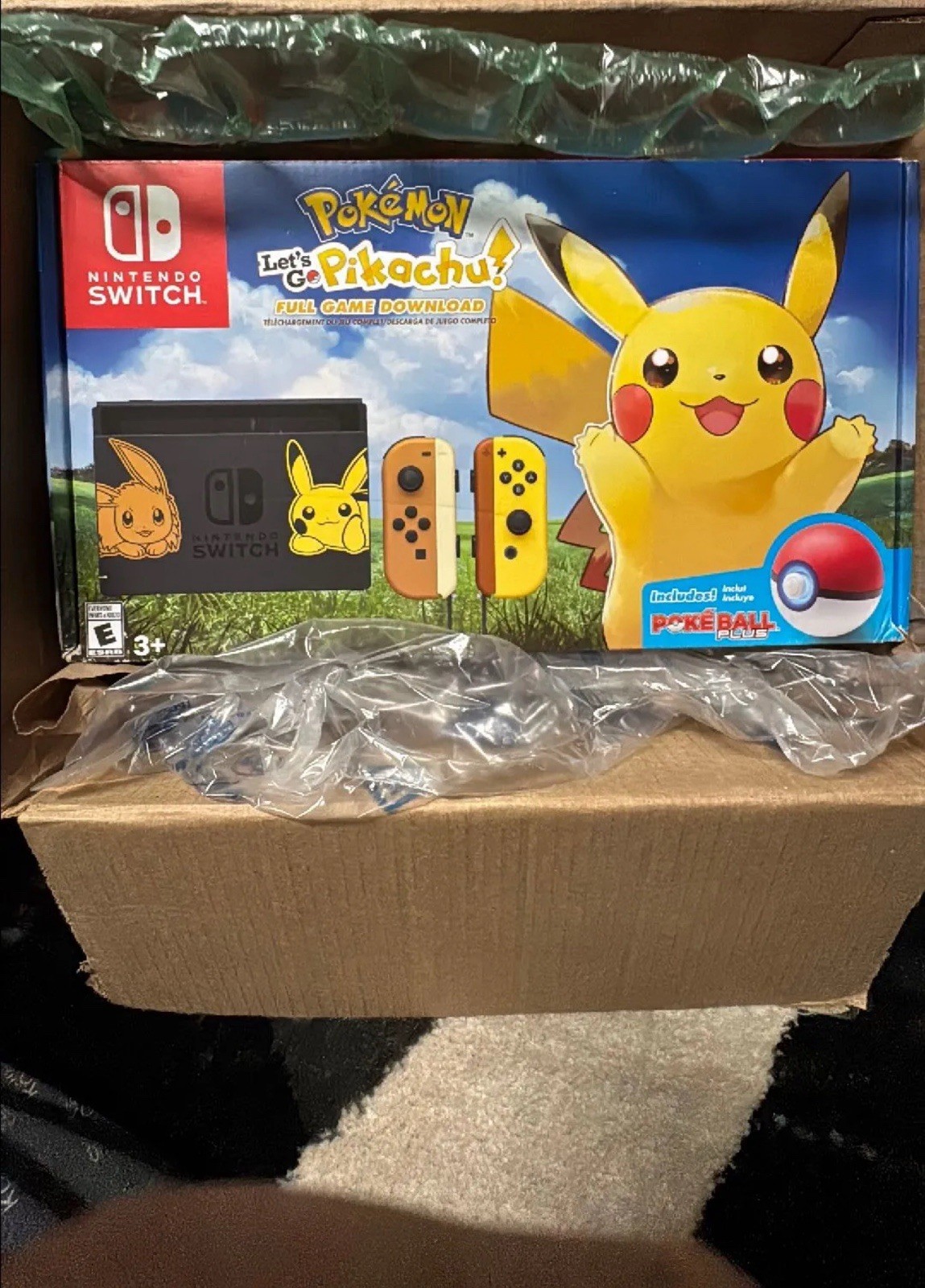 Nintendo Switch Console Let’s Go Pikachu! + Poke Ball Plus Edition
