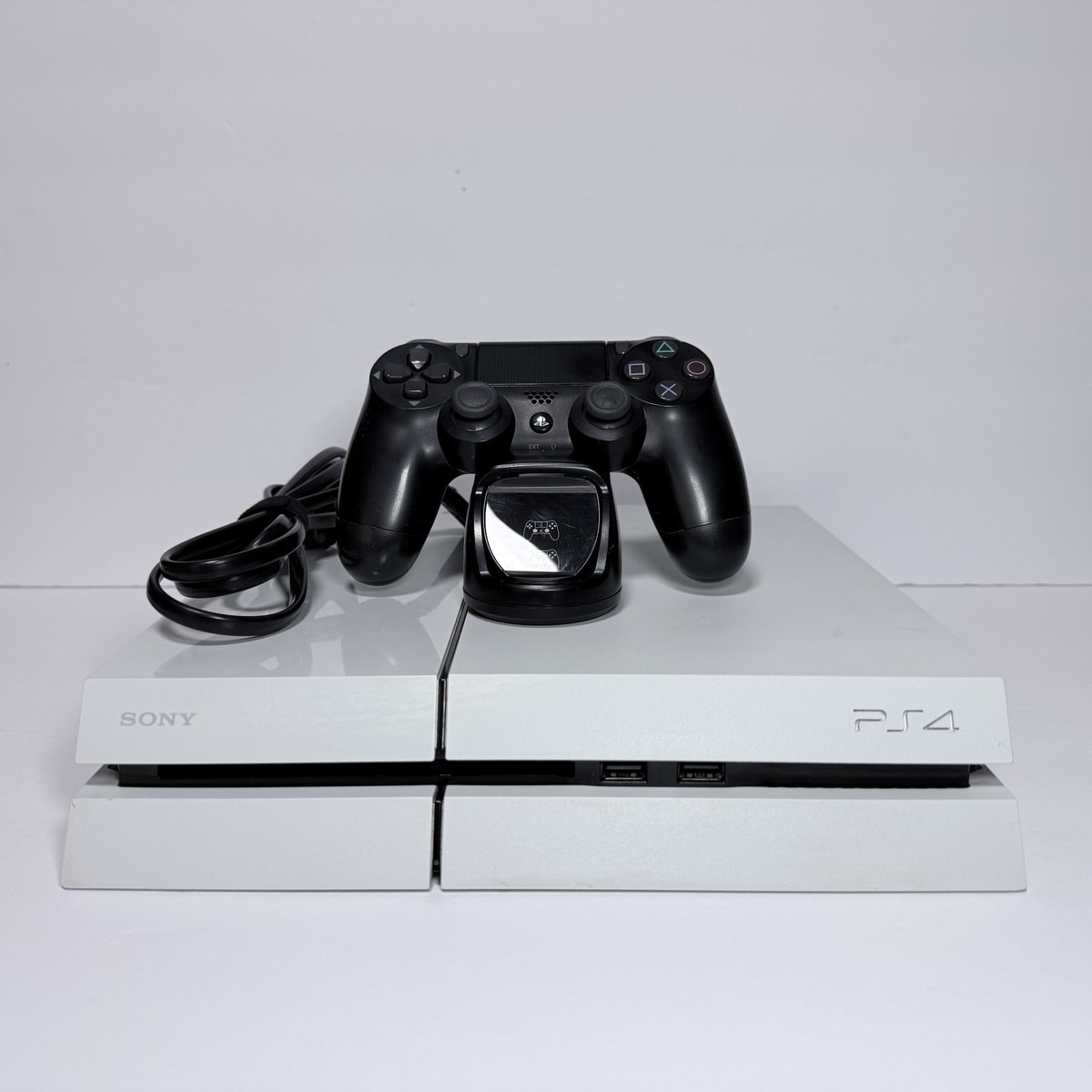 Sony PlayStation 4 PS4 Console CUH-1115A White Good Condition