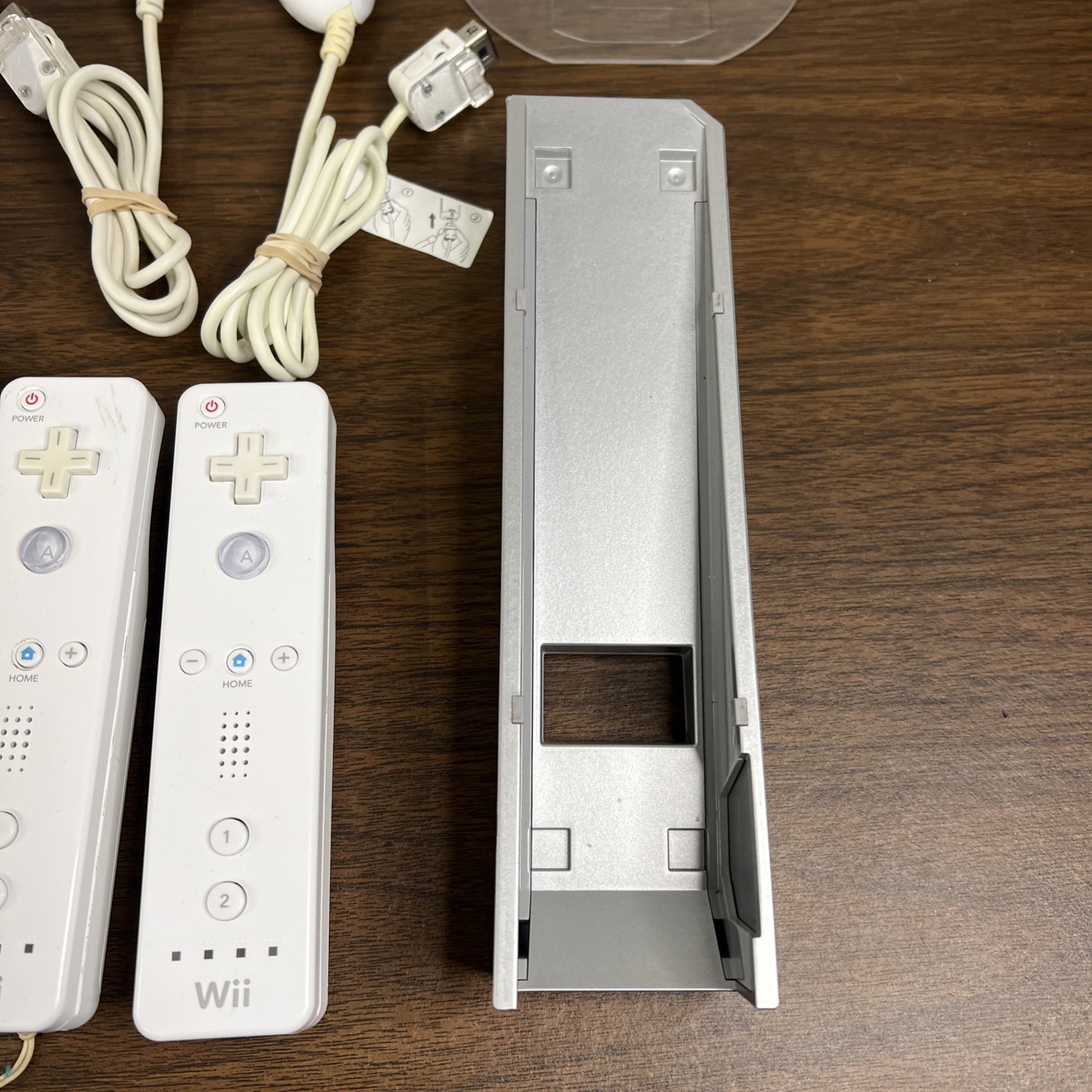 Nintendo Wii Console Bundle White RVL-001 + Wii Sports + 2 Remotes Tested Works