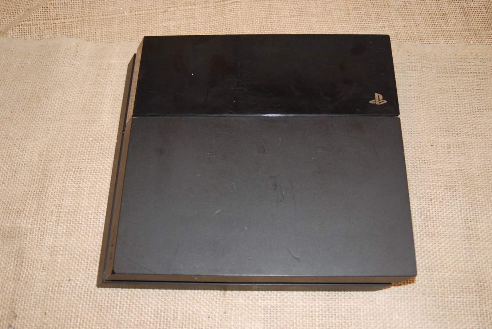 Sony PlayStation 4 (PS4) Software 13.2 Model CUH-1001A W/ Controller & Cable