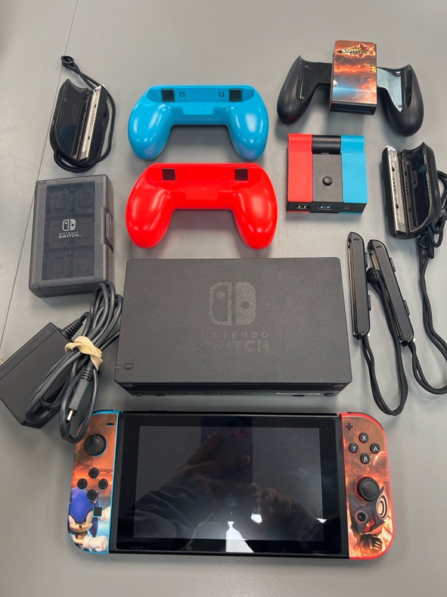 Nintendo Switch Handheld Console Bundle (PD7016951)