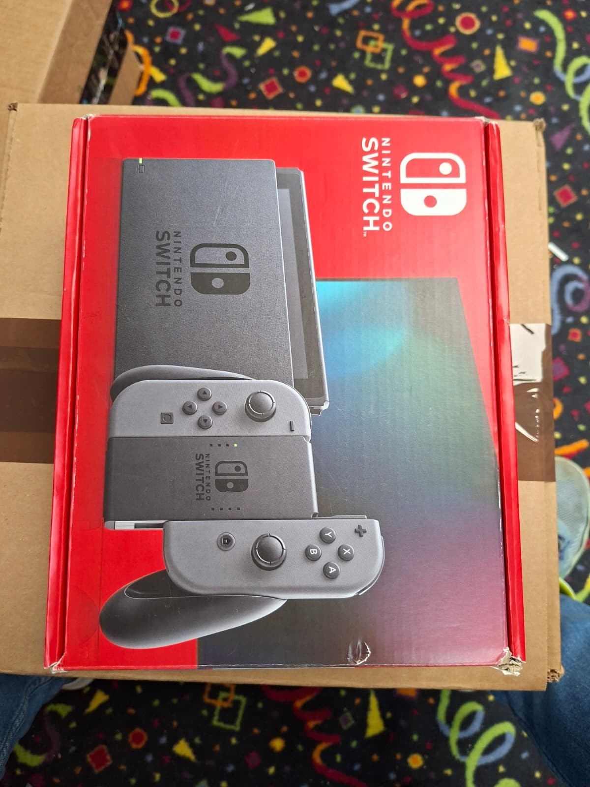 Nintendo Switch Console with Gray Joy-Con (International Version) Used