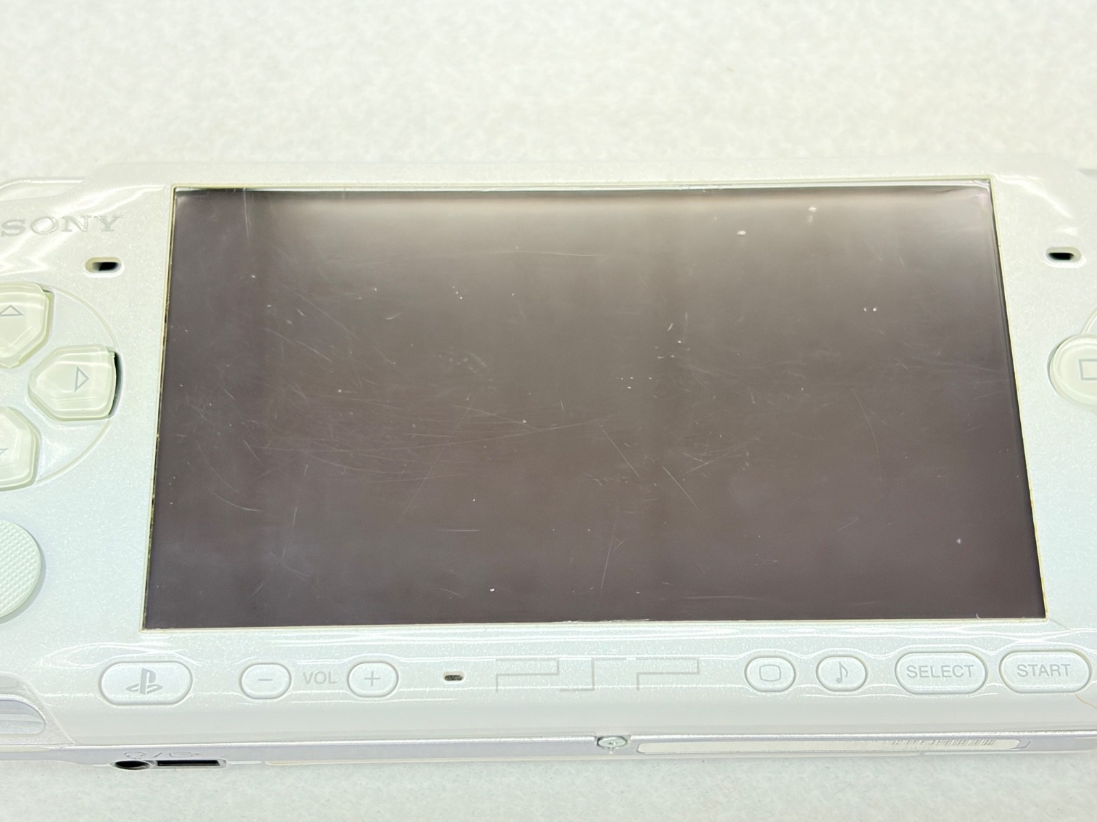 TESTED SONY PSP 3000 SILVER Console + Charger + battery + 3 game Region free 4GB