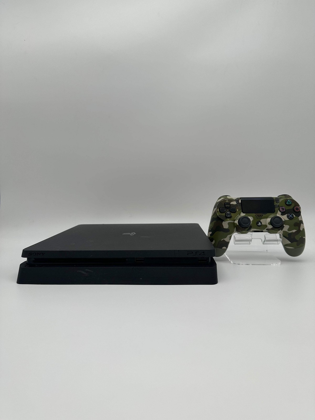 Sony PlayStation 4 CUH-2015A 512GB Black Console w/ Controller HDMI Cable