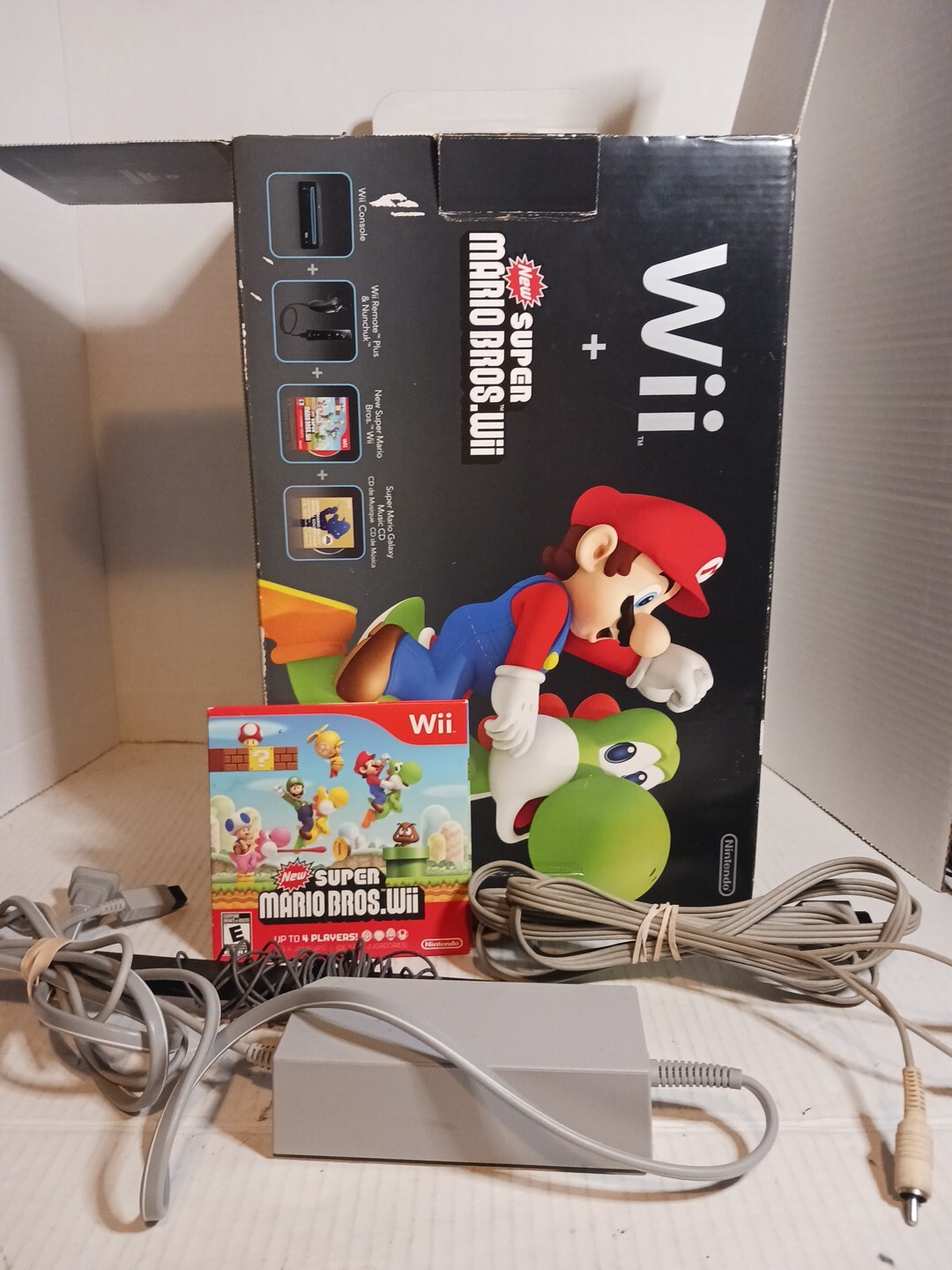 Black Nintendo Wii New Super Mario Bros. Wii Version BOX ,game,cords No Console