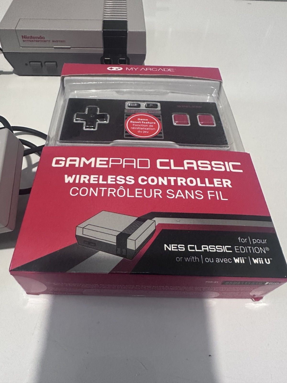 Nintendo NES Classic Edition: Mini Console 30 Games 1 wired/ one new wireless
