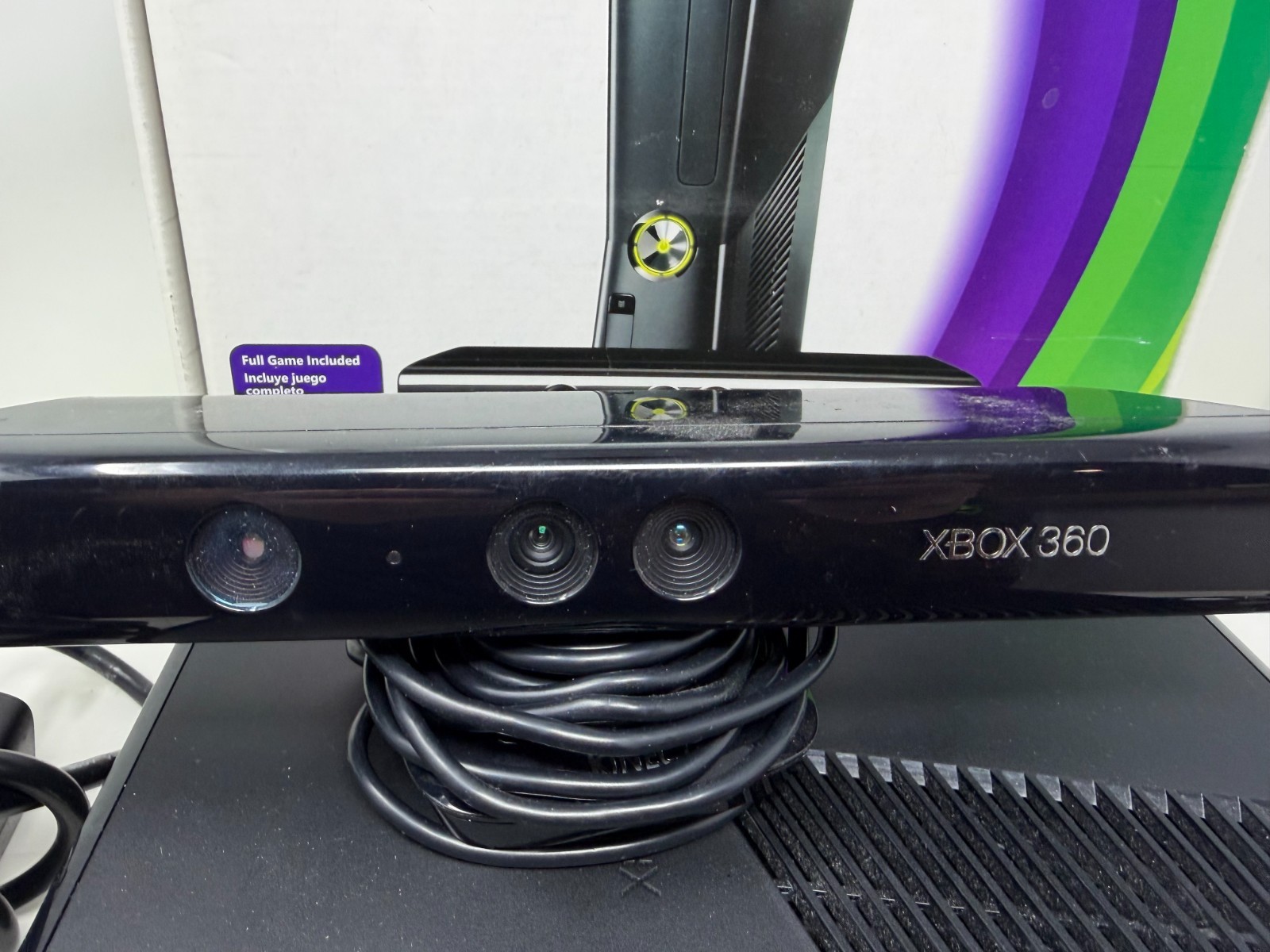 Microsoft Xbox 360 S Console Bundle 2 Controllers Kinect Call of Duty FIFA 17
