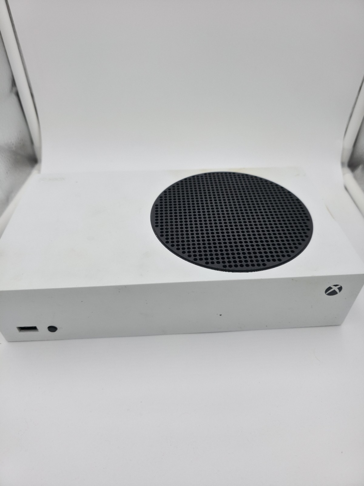 Broken Microsoft Xbox Series S 512GB Video Game Console – White