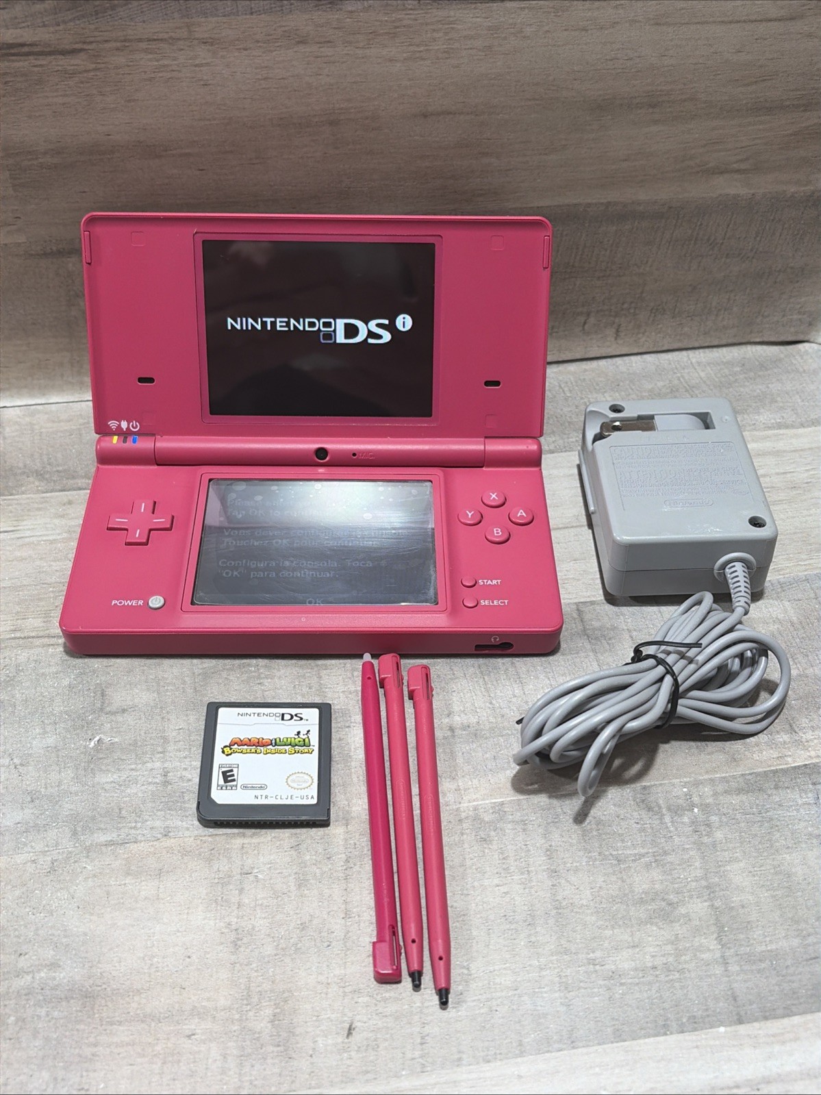 Nintendo DSi Pink Console TWTL-001 Handheld System Camera Bundle